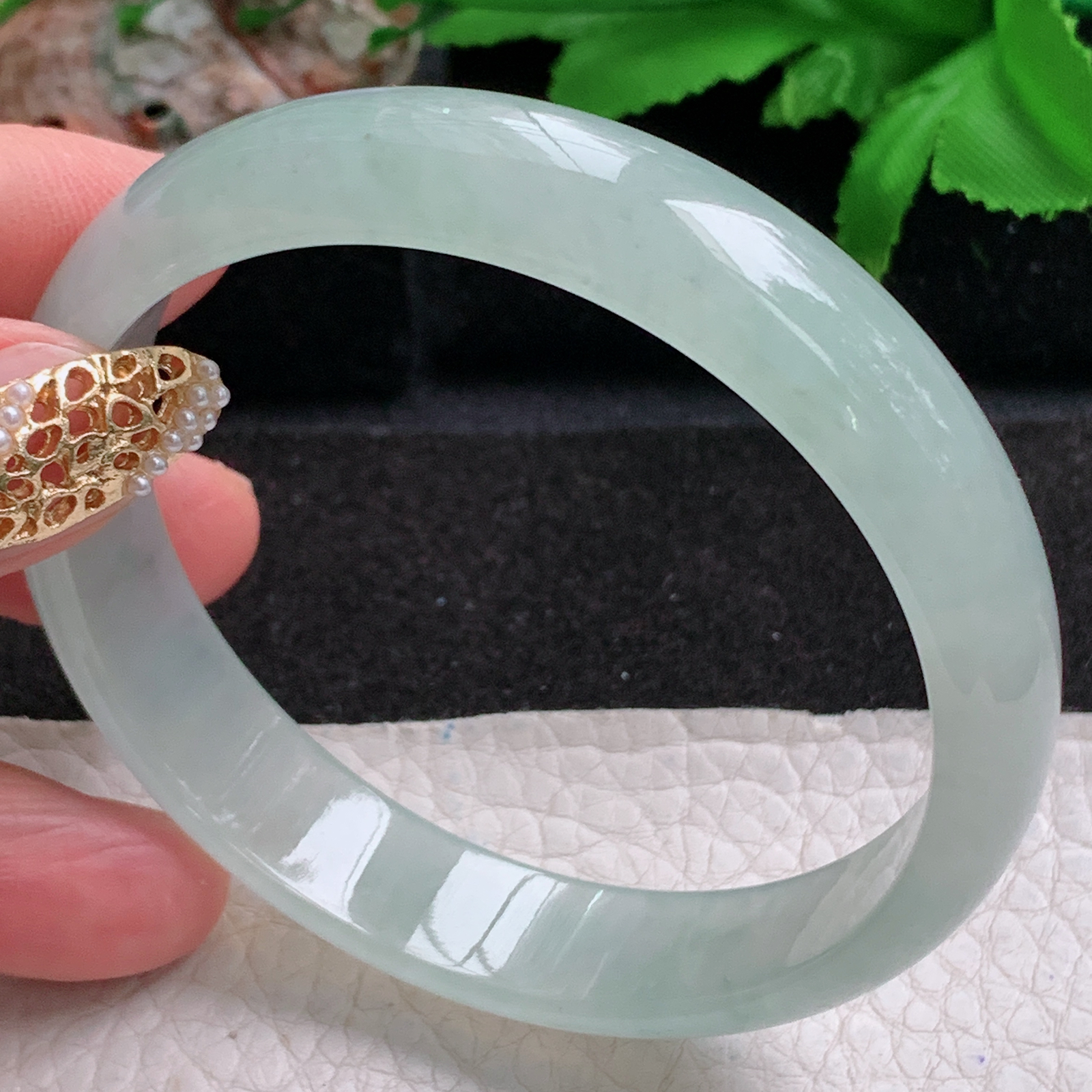 js实拍58.5*13*6.2平安镯 天然缅甸翡翠a货手镯冰种浅绿正圈玉镯子