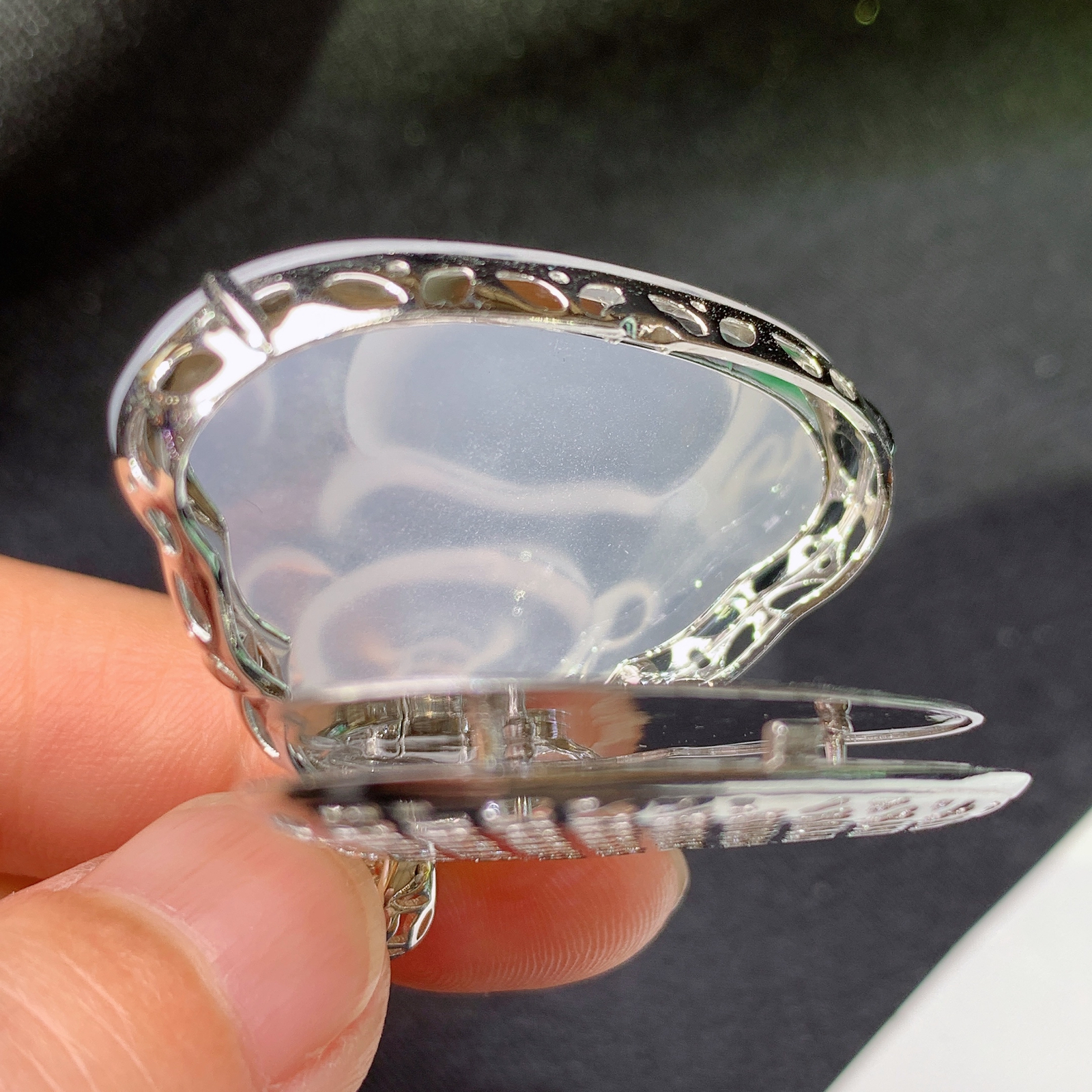 冰种舒佛吊坠，18k金镶嵌，冰润细腻，品相好，种水足，Ff 尺寸34.5*38.2*9.2