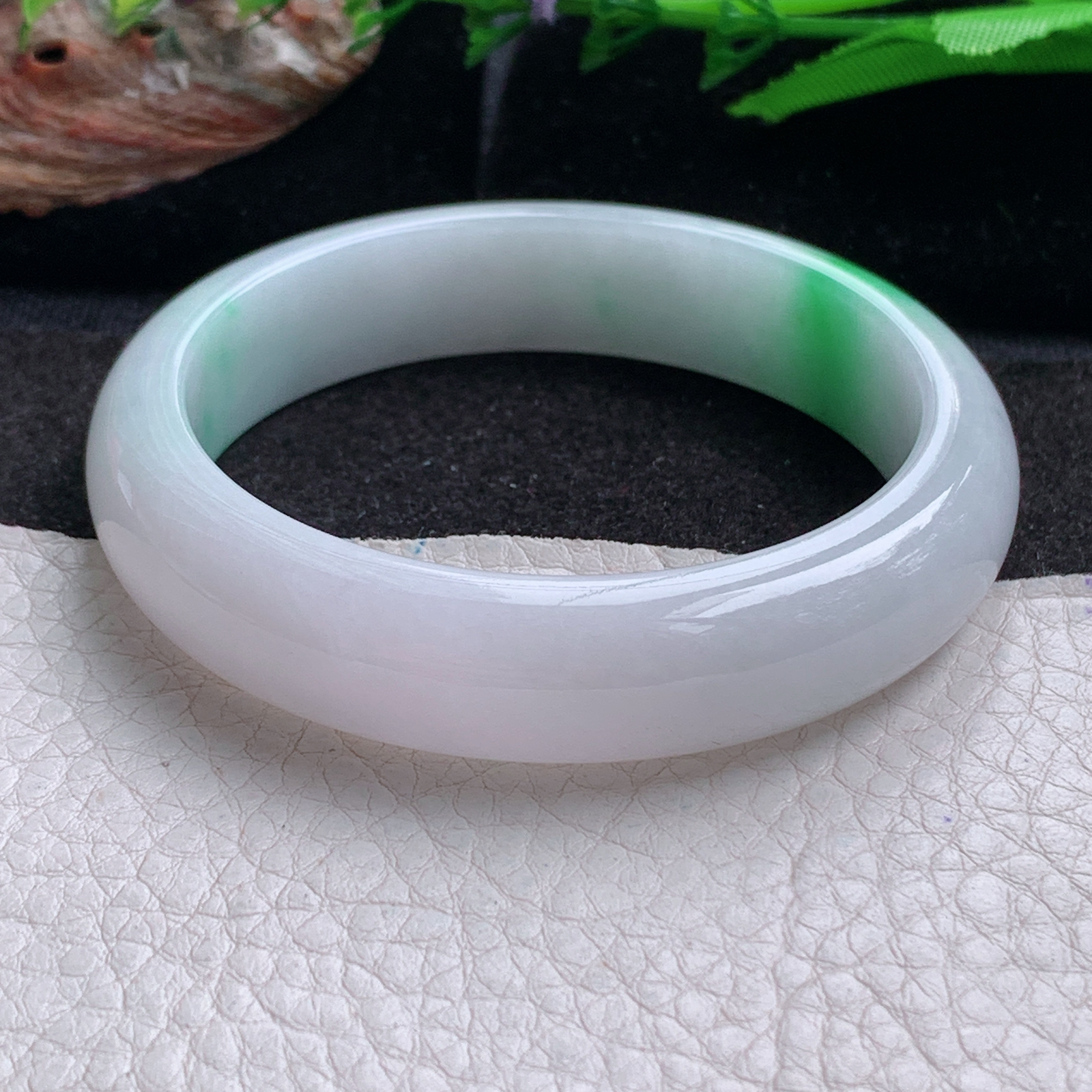 z实拍54*13*7.8平安镯 天然缅甸翡翠a货手镯飘绿正圈玉镯子