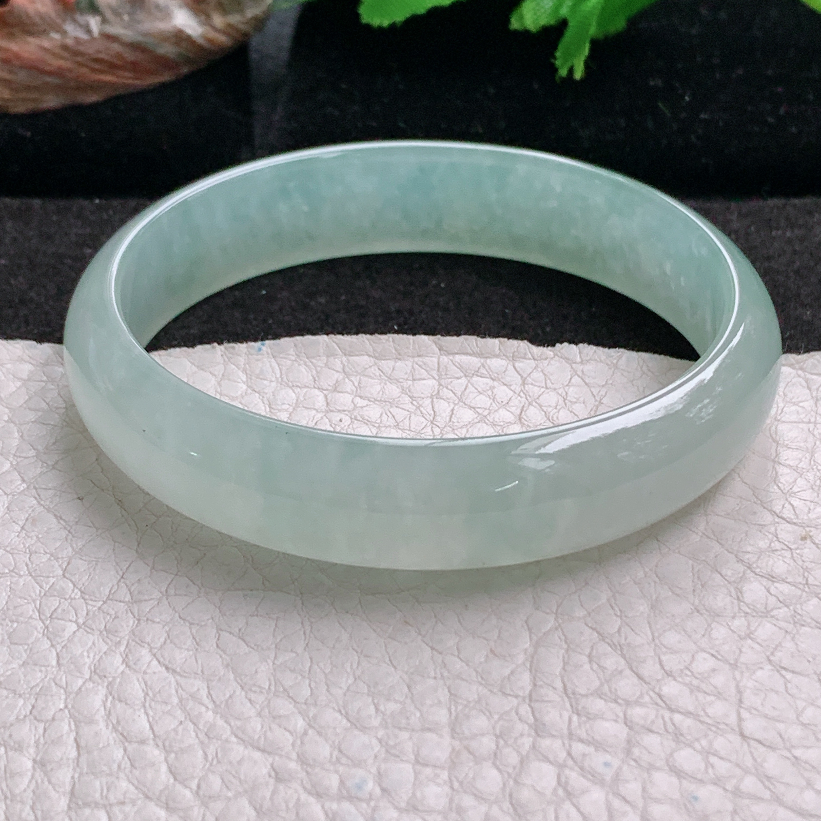 js实拍58.5*13*6.2平安镯 天然缅甸翡翠a货手镯冰种浅绿正圈玉镯子