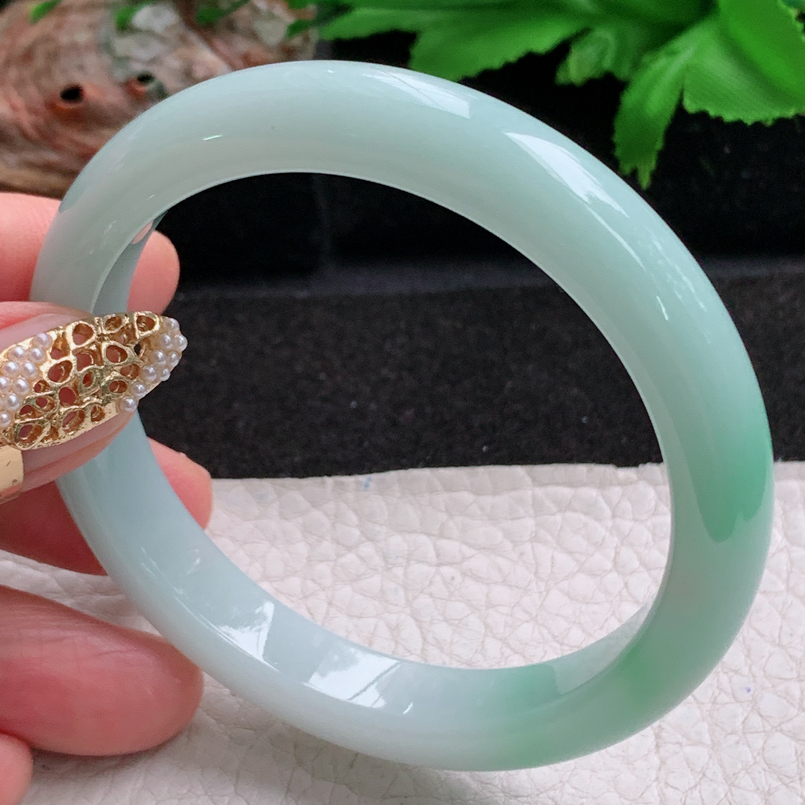 js大圈口63*12.5*7平安镯 天然缅甸翡翠a货手镯飘绿大气正圈玉镯子