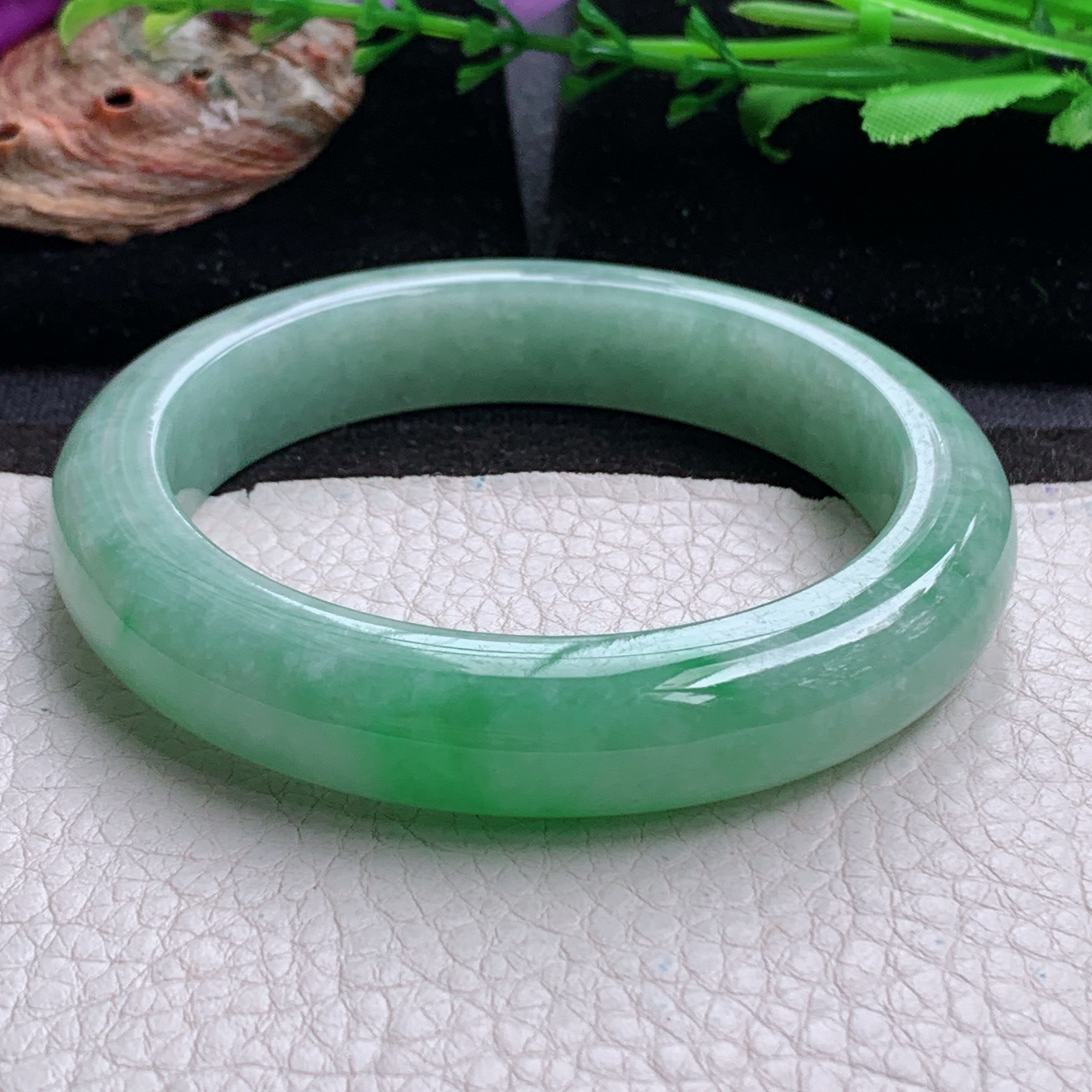 xc大圈口60*12.6*9.8平安镯 天然缅甸翡翠a货手辣绿厚装大气正圈玉镯子