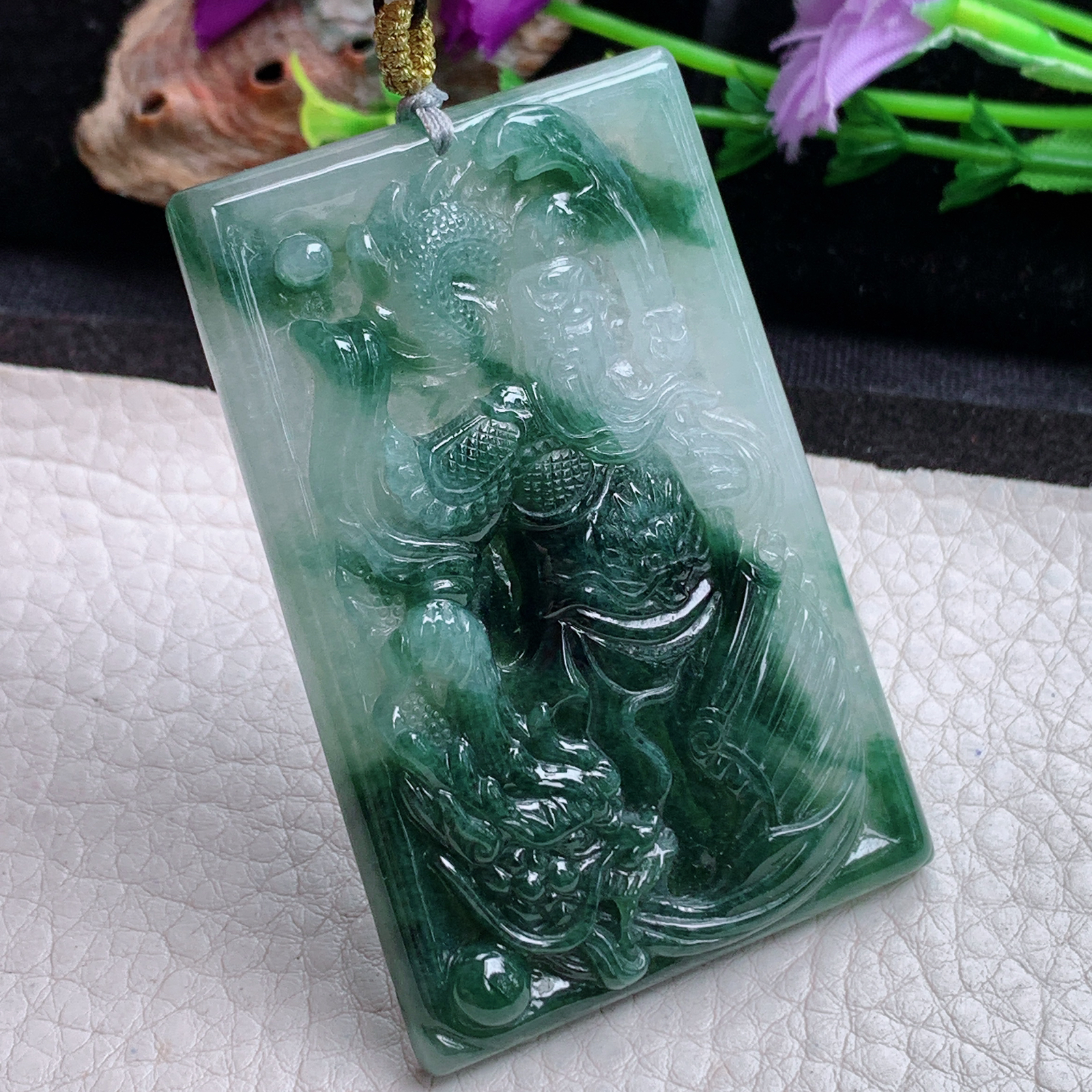 rp实拍65*42.8*6.8天然缅甸翡翠冰飘花关公 关二爷玉吊坠 玉挂件