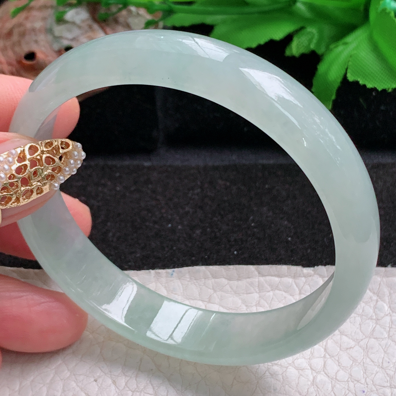 js实拍58.5*13*6.2平安镯 天然缅甸翡翠a货手镯冰种浅绿正圈玉镯子