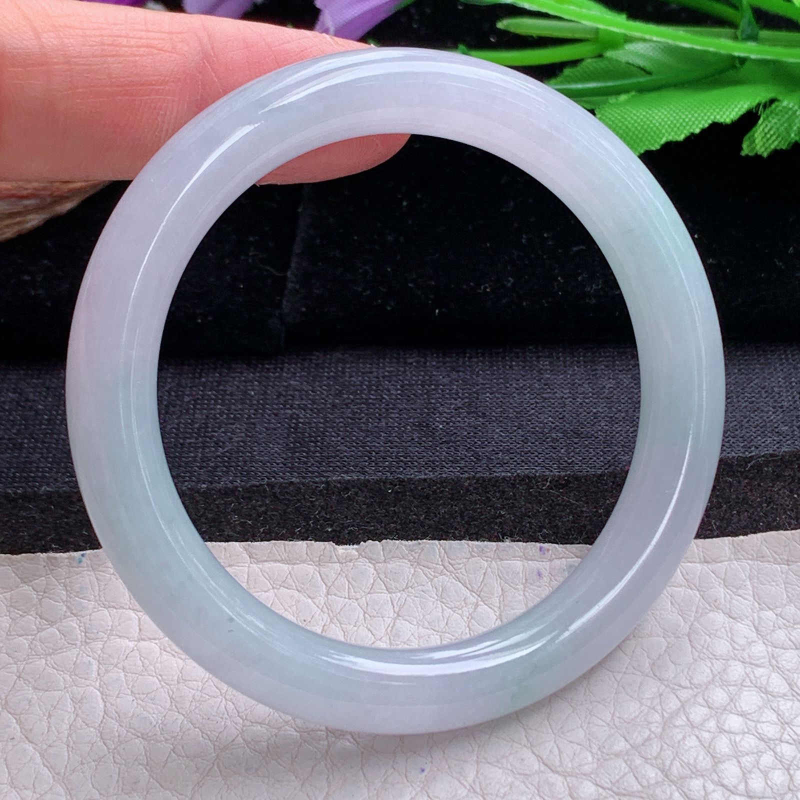 r秀气款51*8.3叮当镯 天然缅甸翡翠a货手镯白月光圆条玉镯子