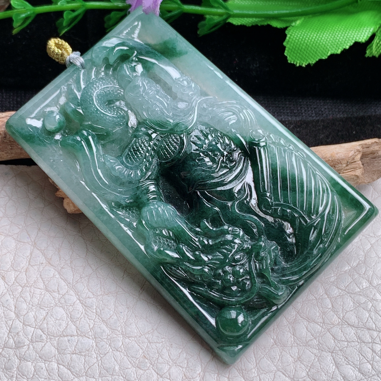 rp实拍65*42.8*6.8天然缅甸翡翠冰飘花关公 关二爷玉吊坠 玉挂件