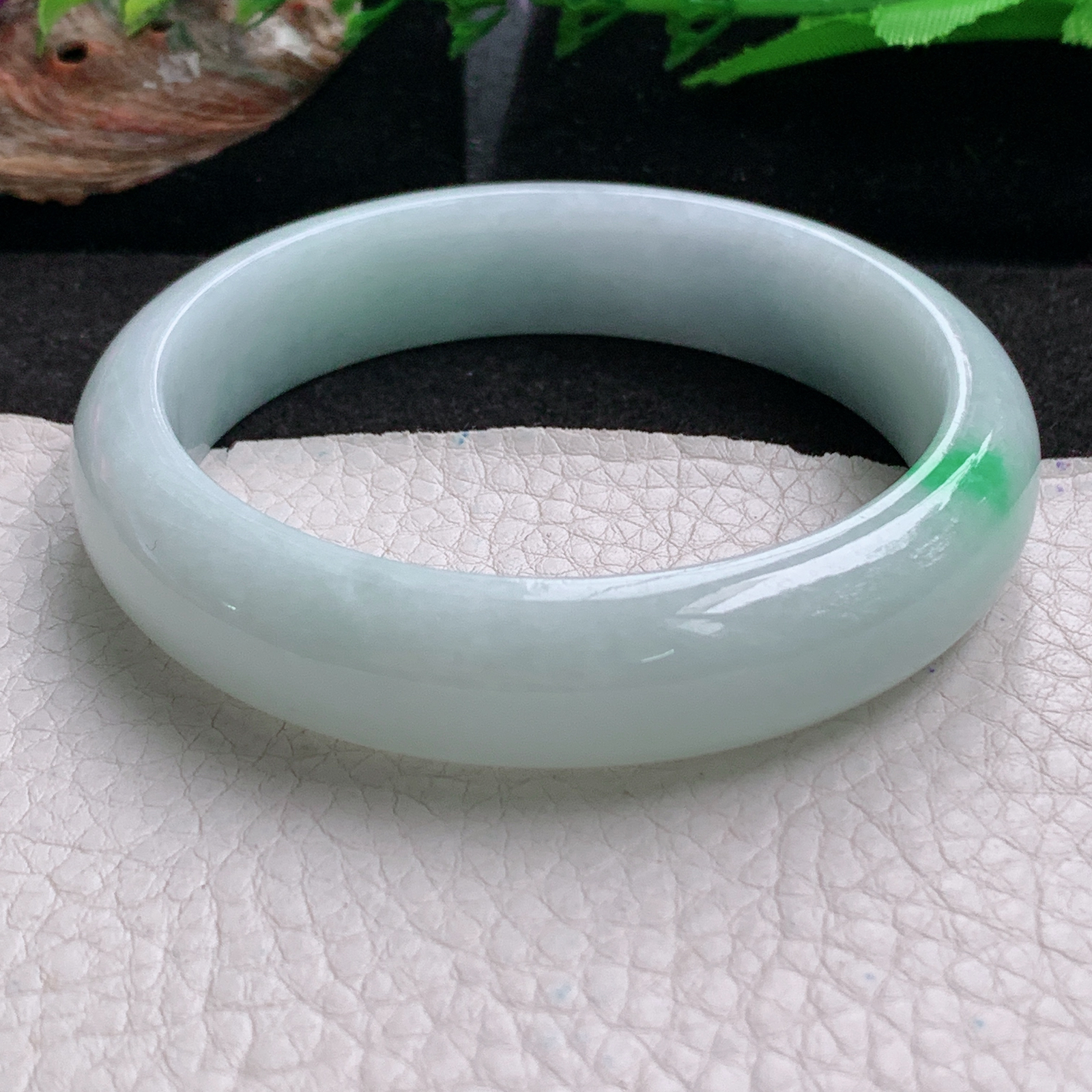 js白底青款59*14.3*8.2平安镯 天然缅甸翡翠a货手镯飘绿大气正圈玉镯子