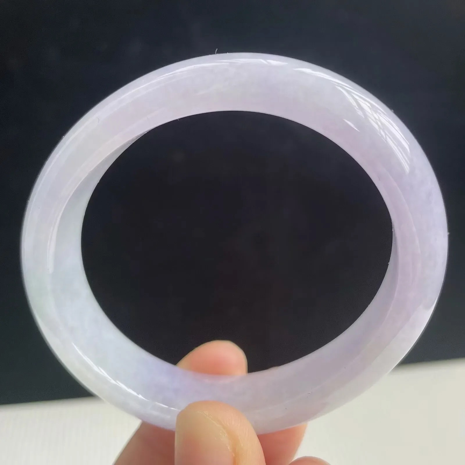 52.6*45.3mm自然光拍摄天然翡翠紫罗兰好种水贵妃手镯40.02克