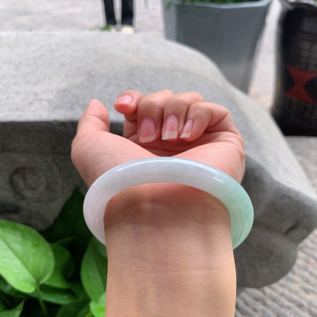 圈口54.5-9.7 【飘绿圆条手镯】圆条54 56可戴