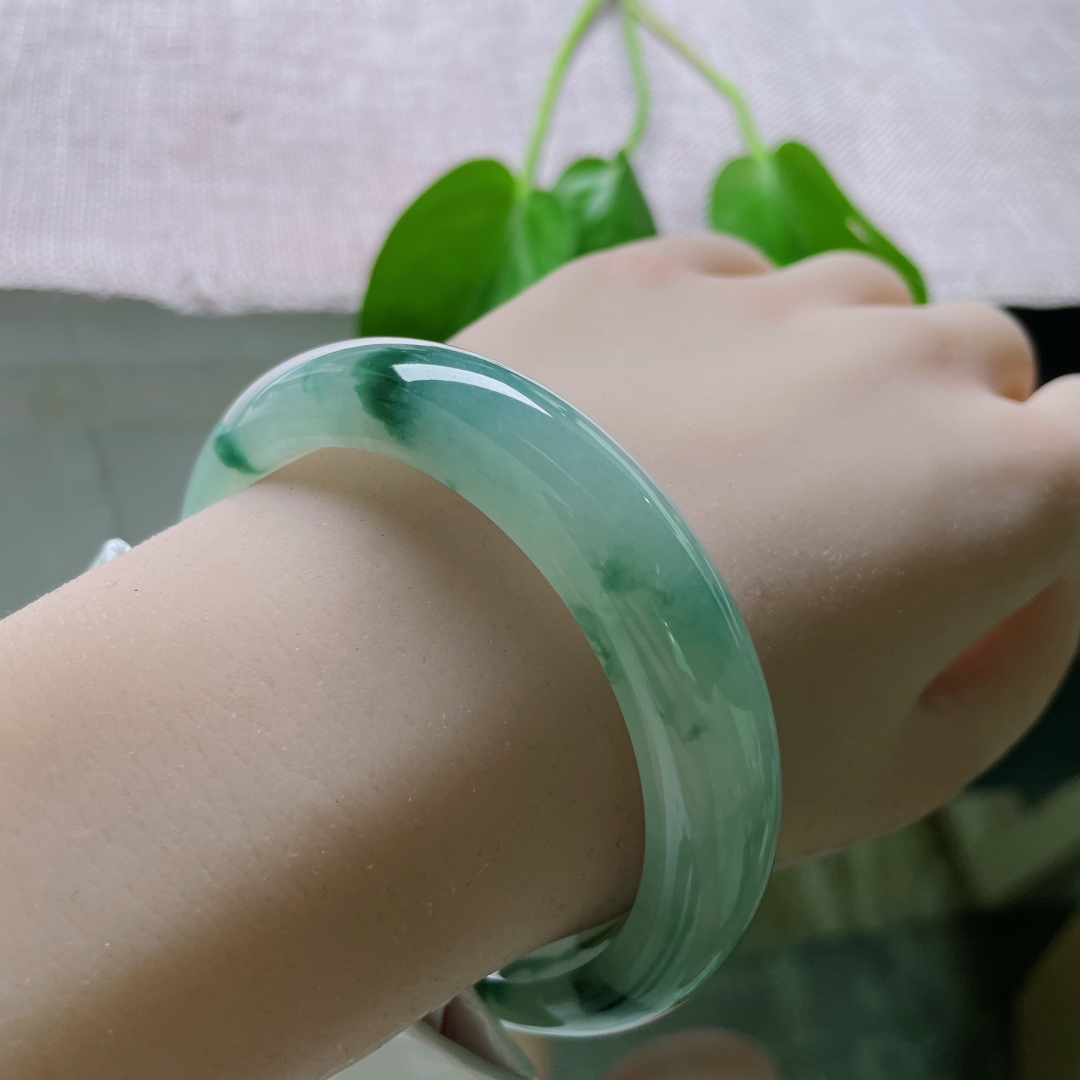 56.8/13.4/8.7飘花正圈，无裂，ss51064a