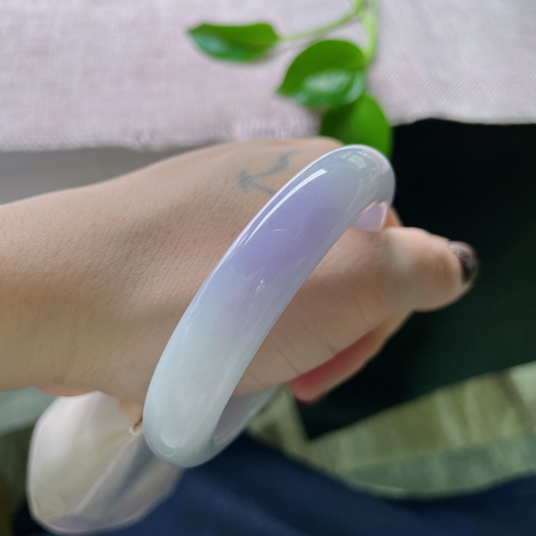 53.7/12.2/8.9，正圈，肉质细腻干净，像山涧清晨的风，带着露水与紫藤花的味道。指甲纹，ss49063a