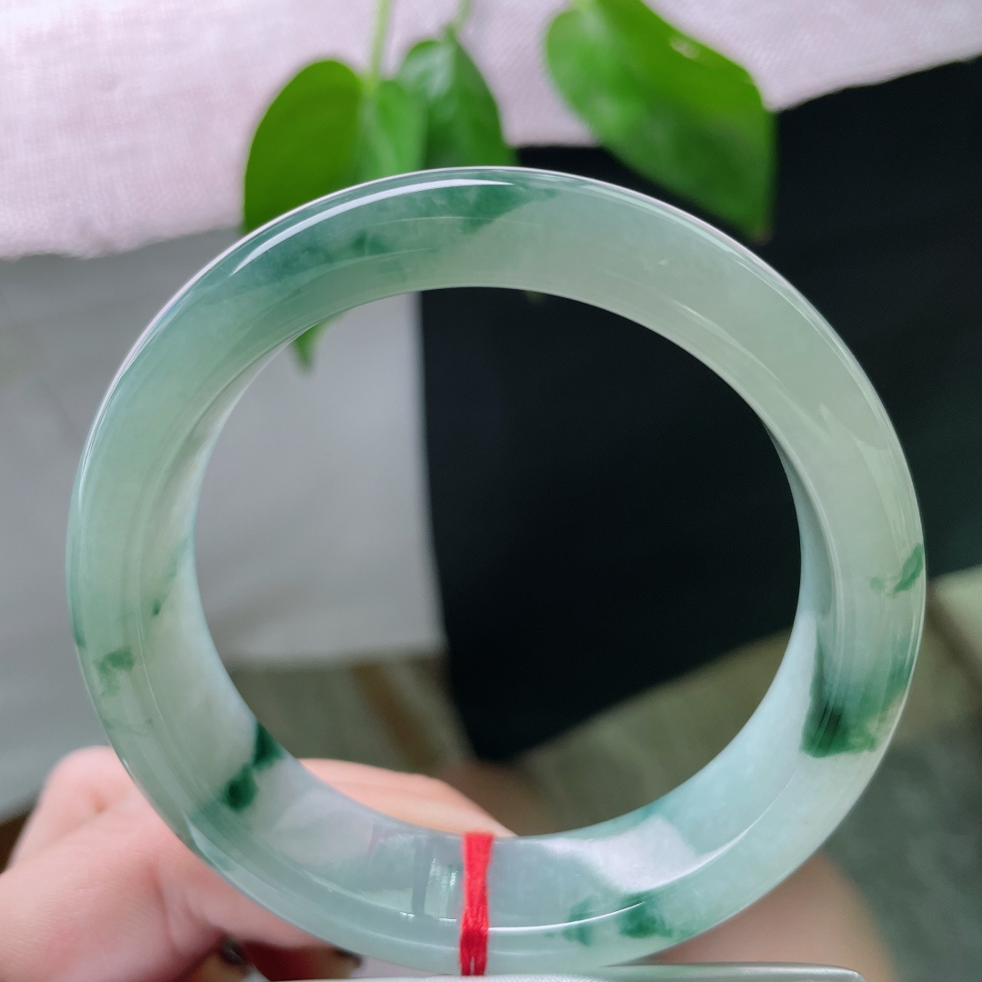 57/15.1/8.7飘花正圈，宽版，方寸之间，有寒江独钓的孤清，亦有空谷幽兰的雅致。无裂，ss51060a