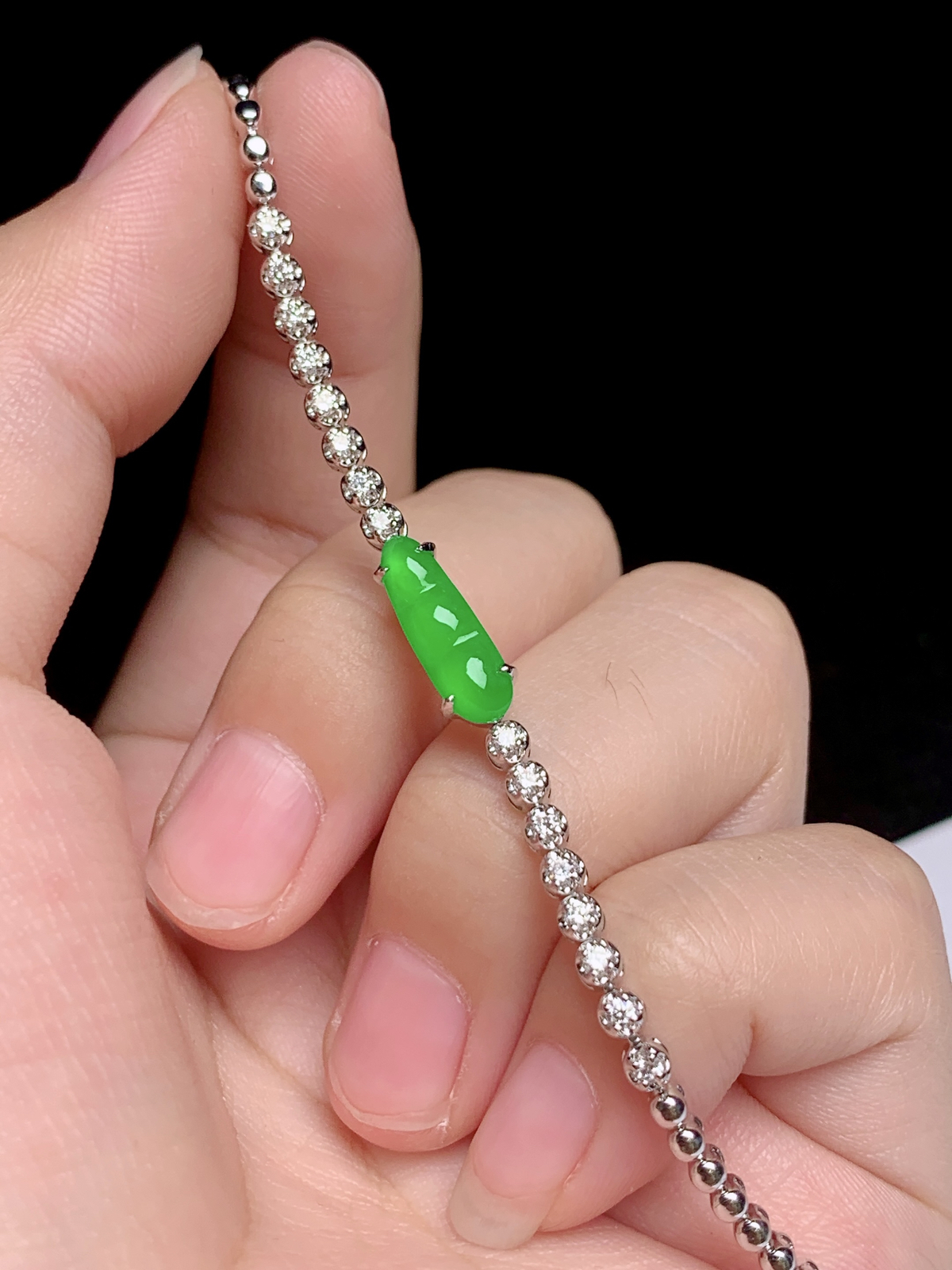 冰阳绿福豆手链
18k金钻镶嵌