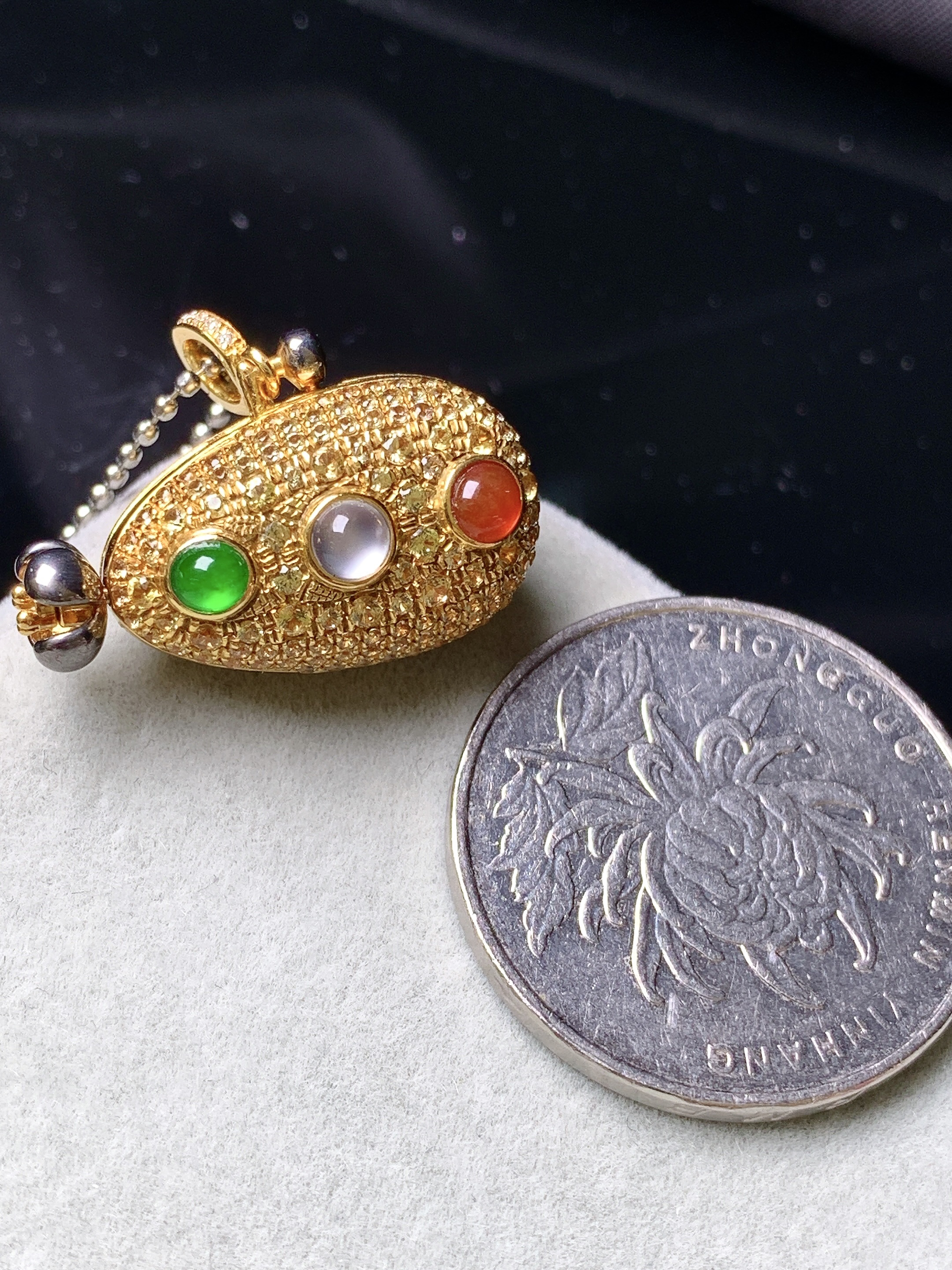 18k金钻镶嵌冰黄红蛋面组合吊坠 玉质细腻 色泽艳丽清新 水润亮眼 整体尺寸24*12.5*13.2m5