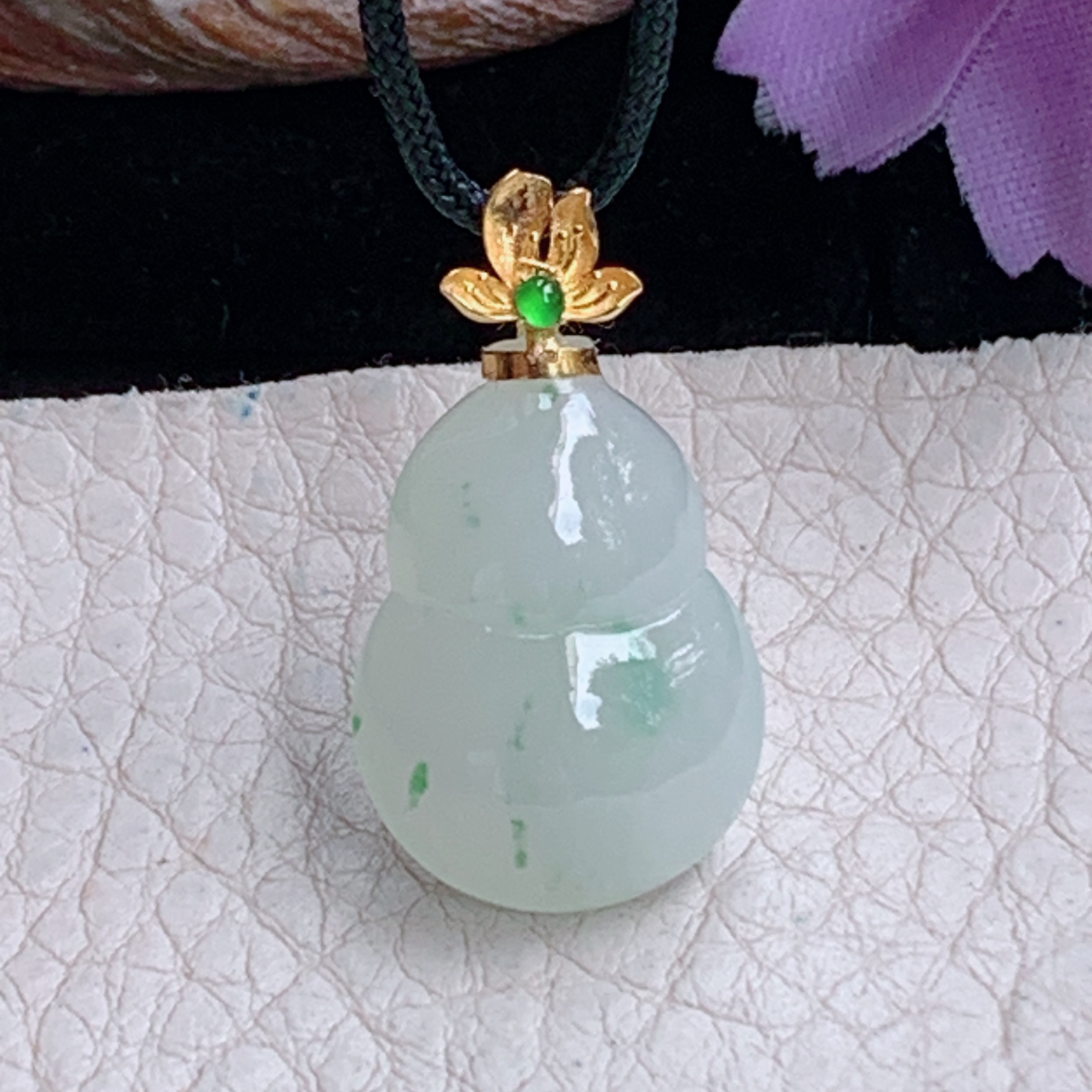 zz3实拍连金28*15.8*7天然缅甸翡翠冰飘花胡芦吊坠 镶金福禄毛衣坠