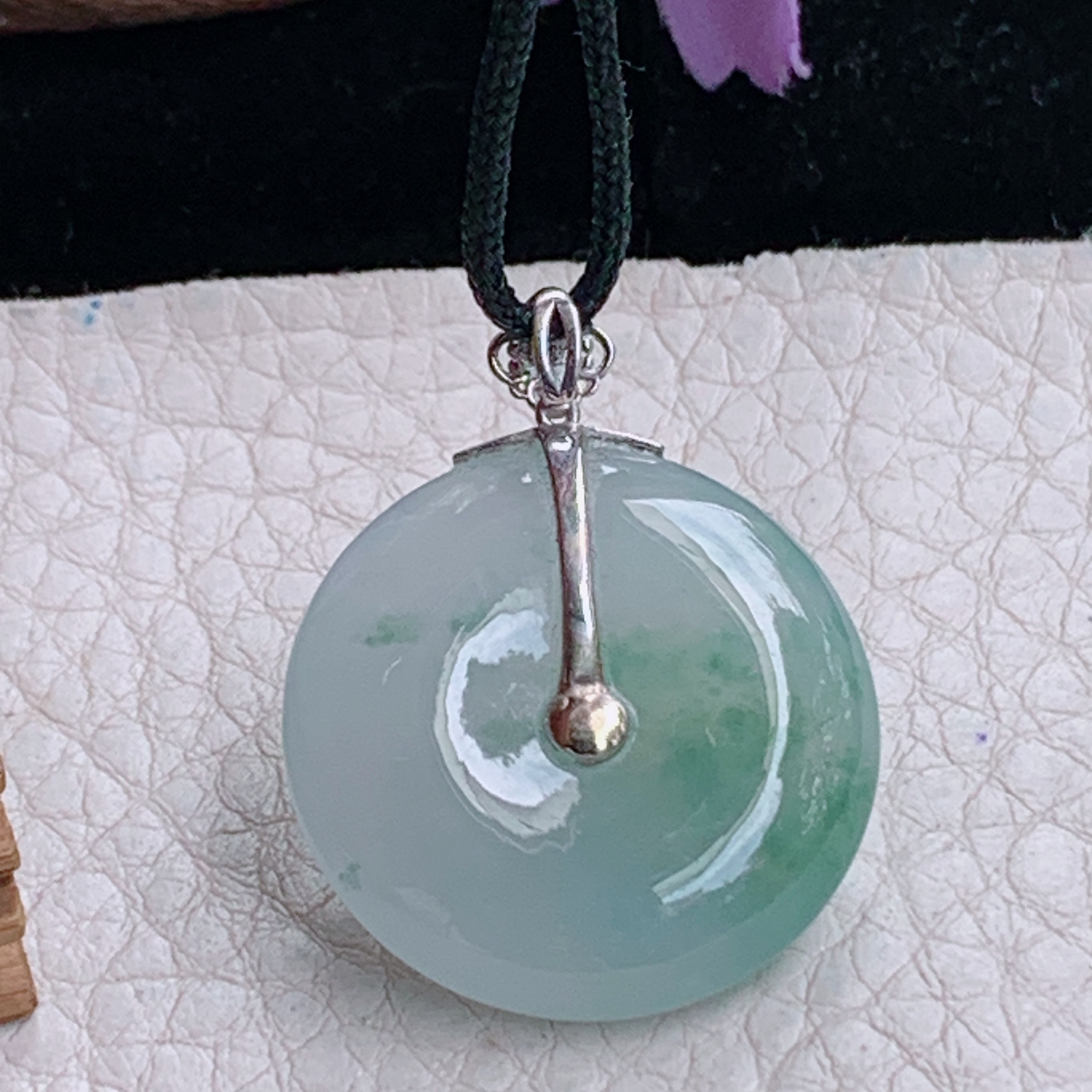 zz3实拍30.5*24.3*6天然缅甸翡翠飘花平安扣吊坠 镶金玉扣锁骨坠