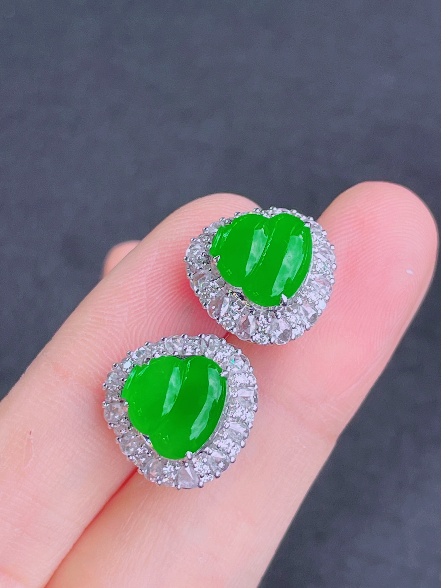 ️超值，高冰绿葫芦耳钉 晶莹剔透，新颖时尚，无裂，9-5-3