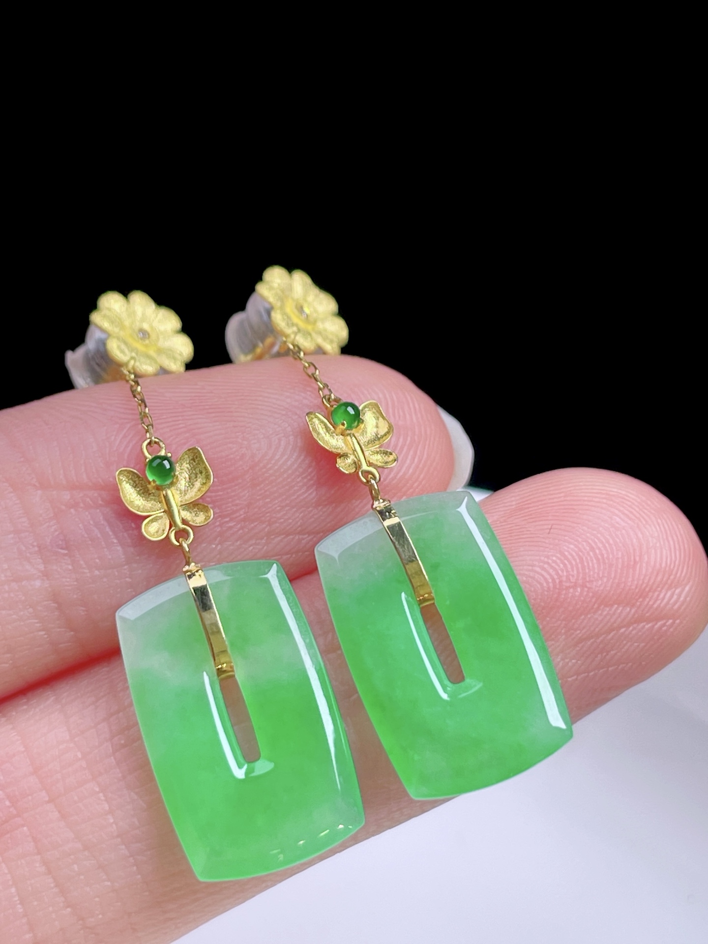 ️ 缅绿耳坠，色泽浓郁，种老水润：36，裸石：15.7/9.8/1.7，超值