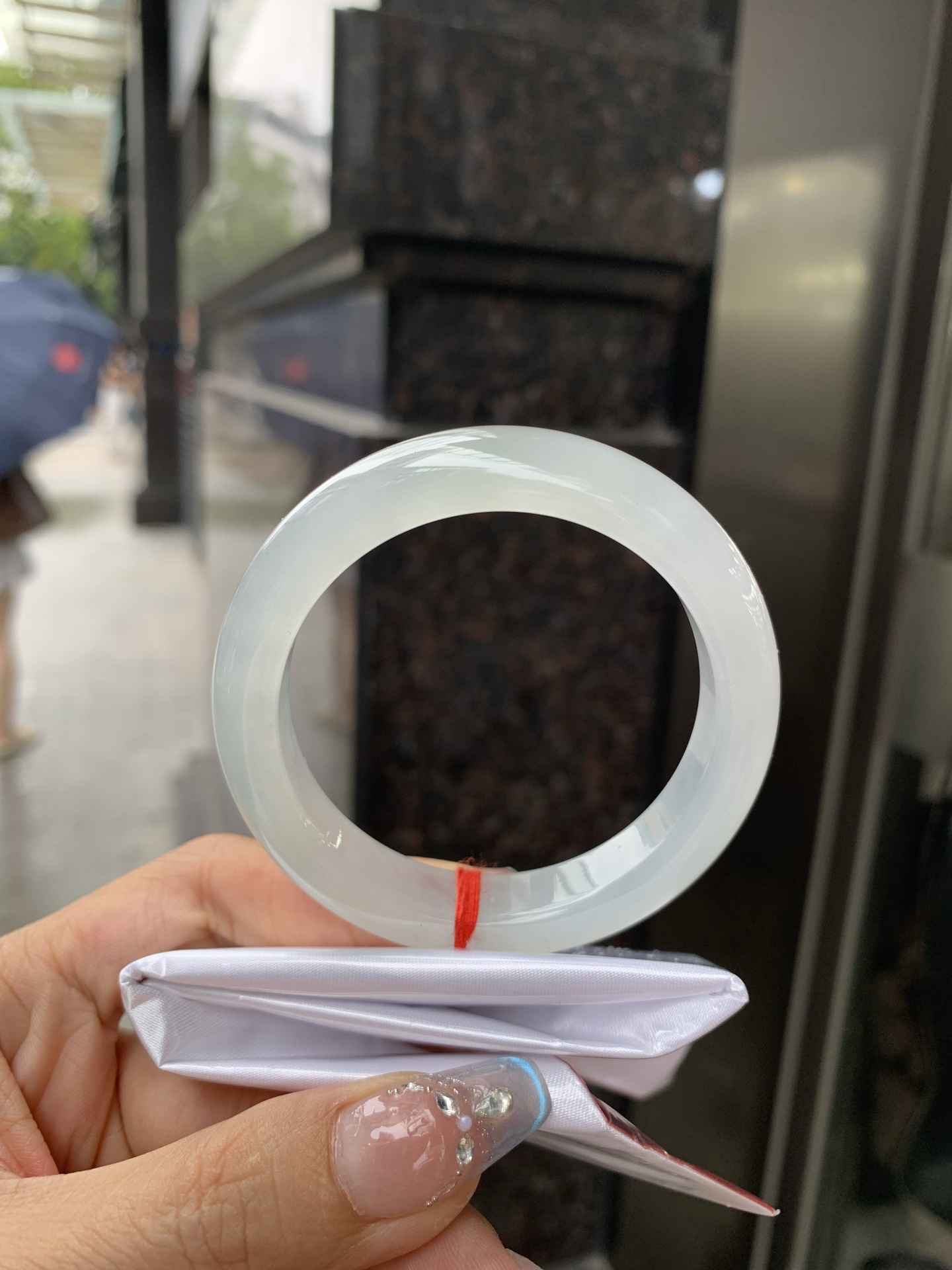 白冰正圈52.5-8.5-11.70417-H783-40打灯棉絮，底妆冰润细腻，一腕清透，简约清爽