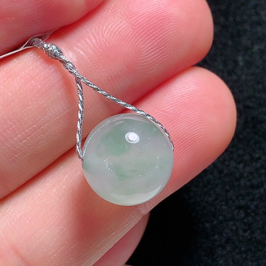 ️冰种飘花圆珠，种老水头好，又冰又润，饱满无裂，尺寸：12mm，ss50182a