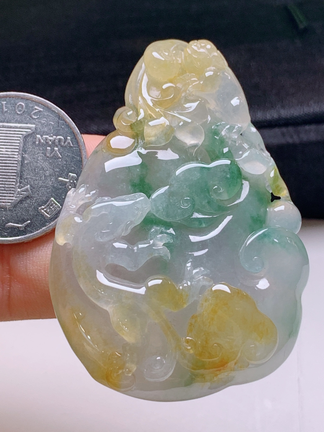 ️ 冰黄翡飘花貔貅，无裂色正厚装，裸石58.3-39.7-10.4
