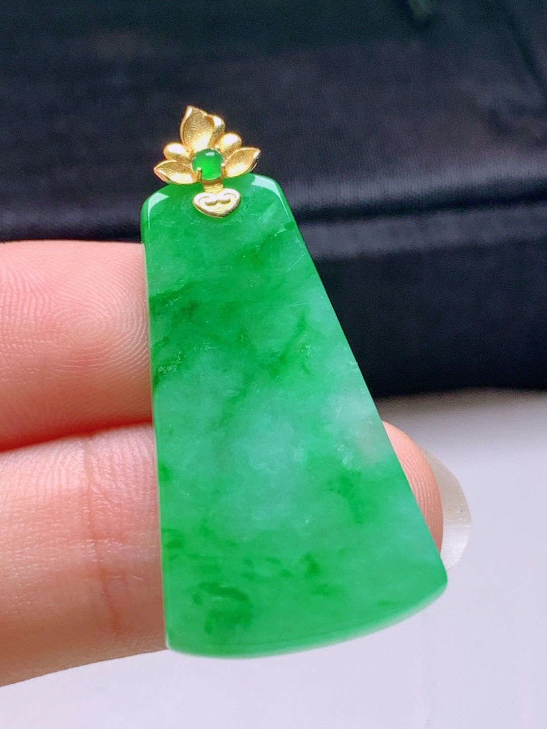 ️ 冰阳绿无事牌吊坠，无裂色阳，裸石32.3-17.3-3.637.1