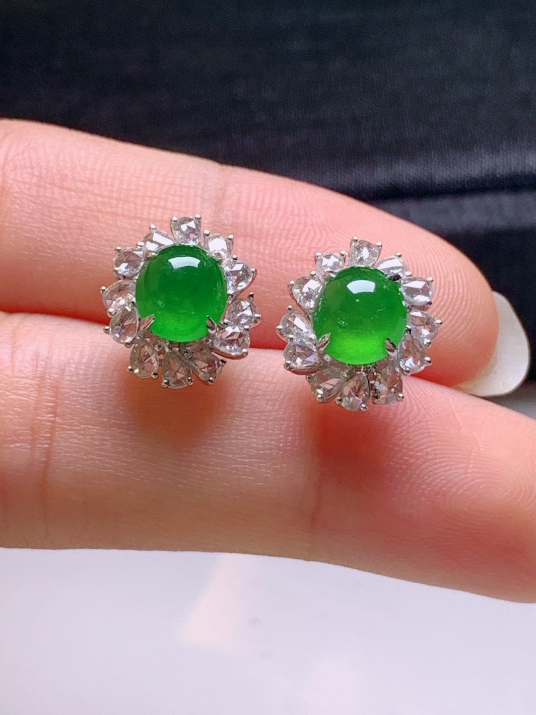 ️ 冰阳绿旦面耳钉，无裂色阳莹润，裸石6.9-6.3-4.1