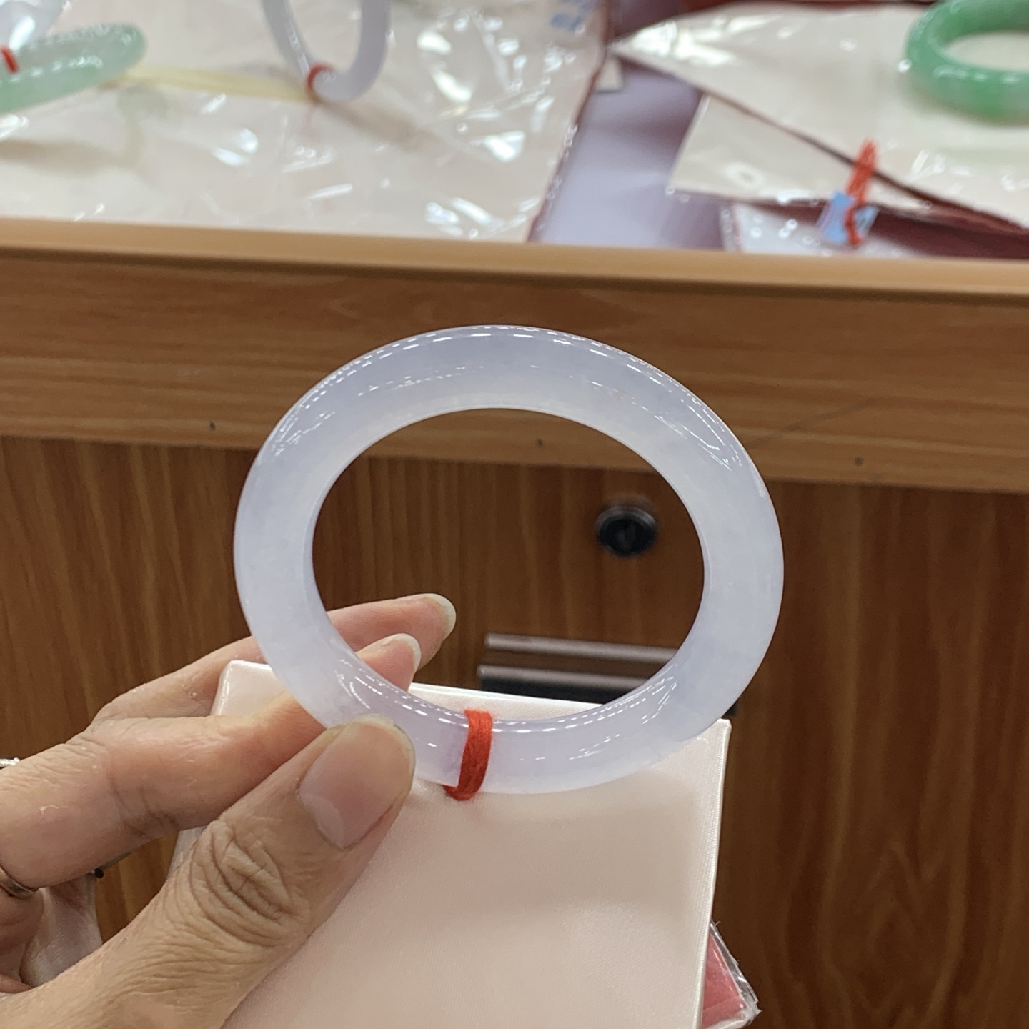 041643DKWJ白冰圆条翡翠手镯52.1-9.8-10.2