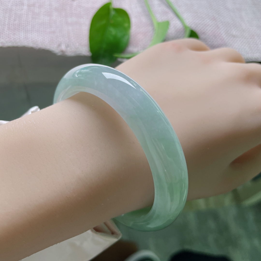 56.8/12.2/8.7淡春彩正圈，风华自生，感，是自带滤镜的翠。无裂，ss50869a