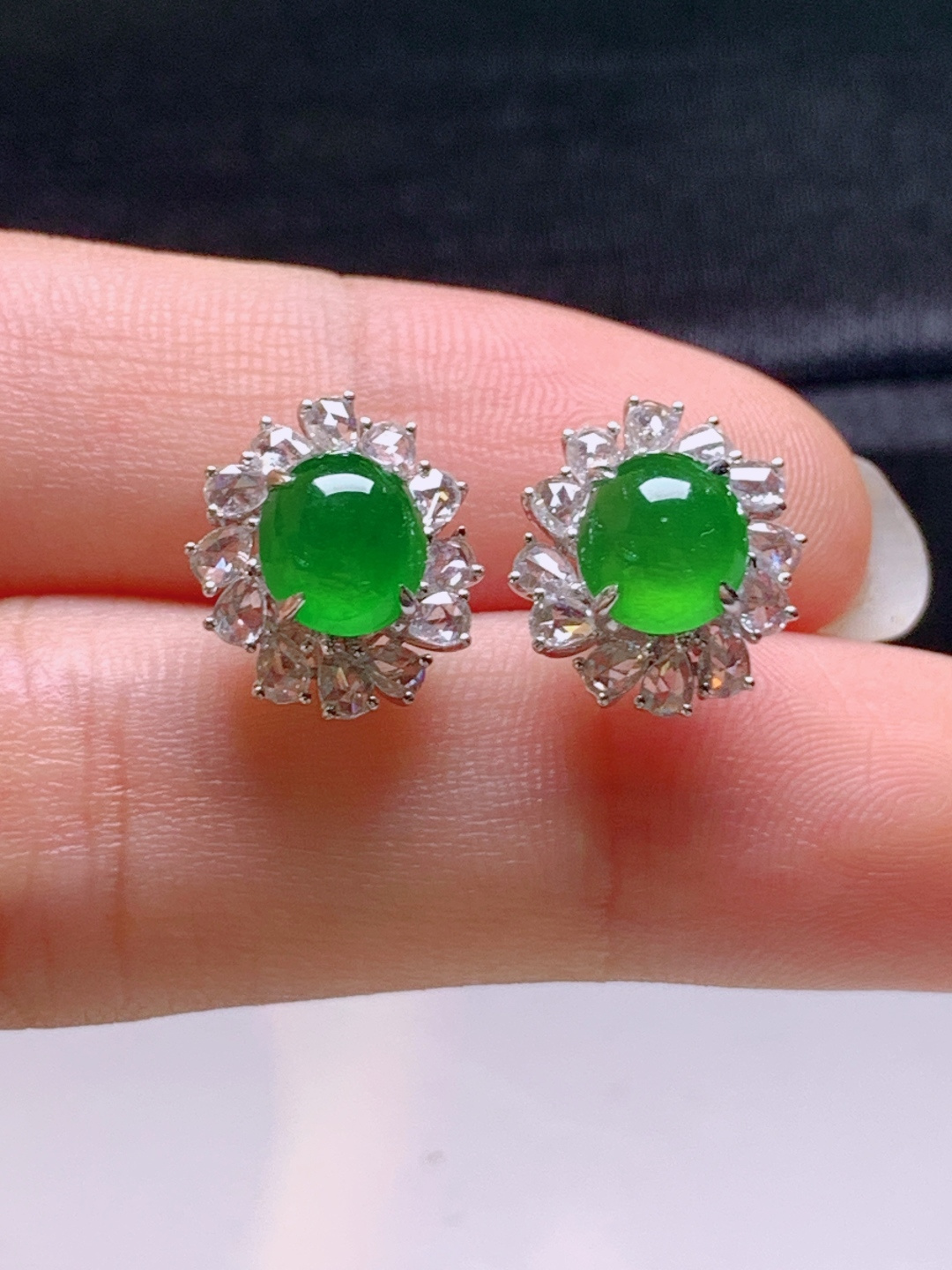️ 冰阳绿旦面耳钉，无裂色阳莹润，裸石6.9-6.3-4.1