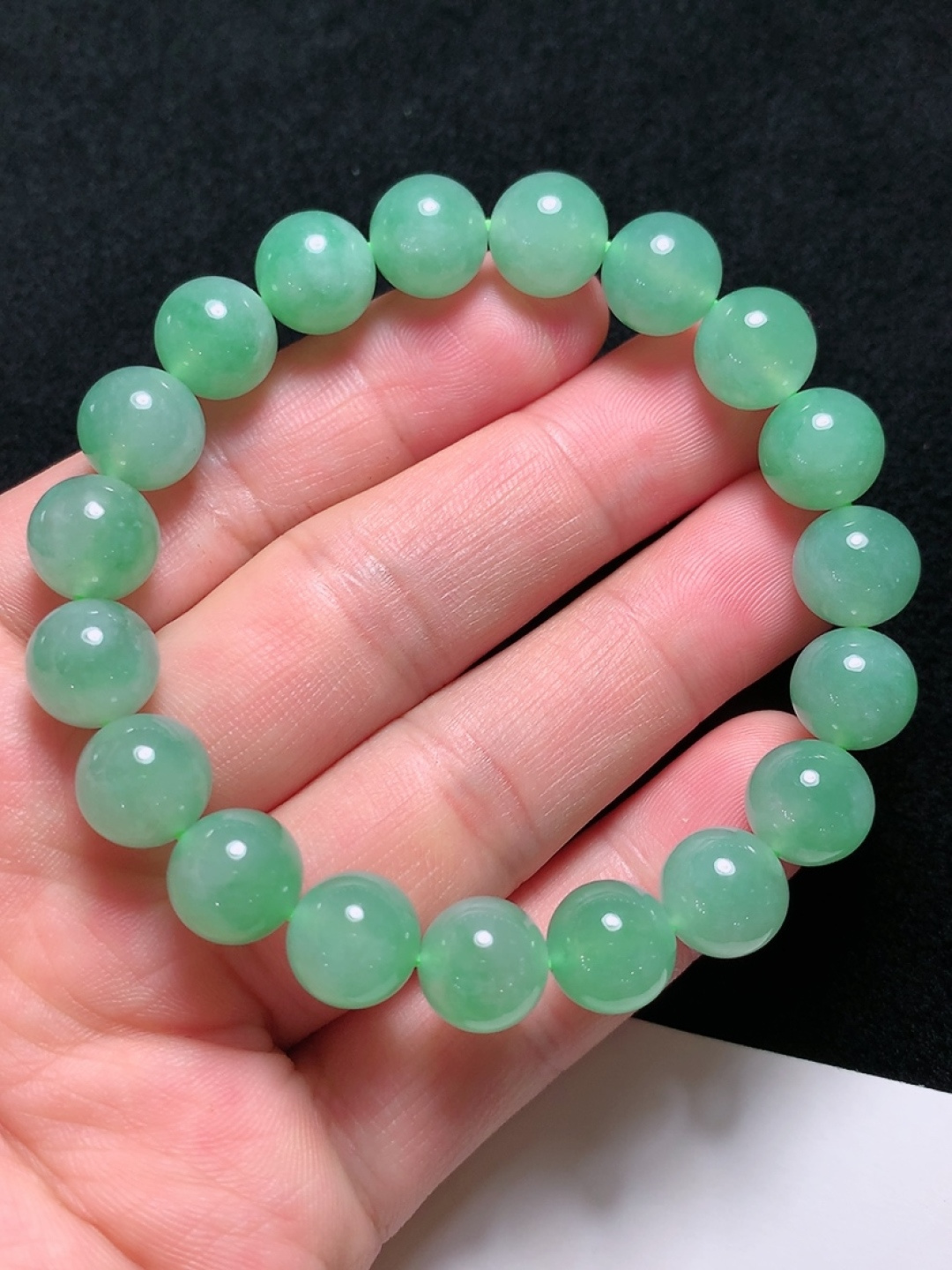 ️冰绿手串，种老水头好，又冰又润，饱满大气，尺寸：9.7mm19粒，ss50182a