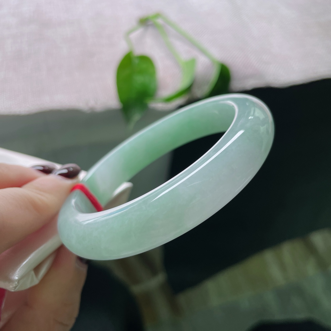 56.8/12.2/8.7淡春彩正圈，风华自生，感，是自带滤镜的翠。无裂，ss50869a