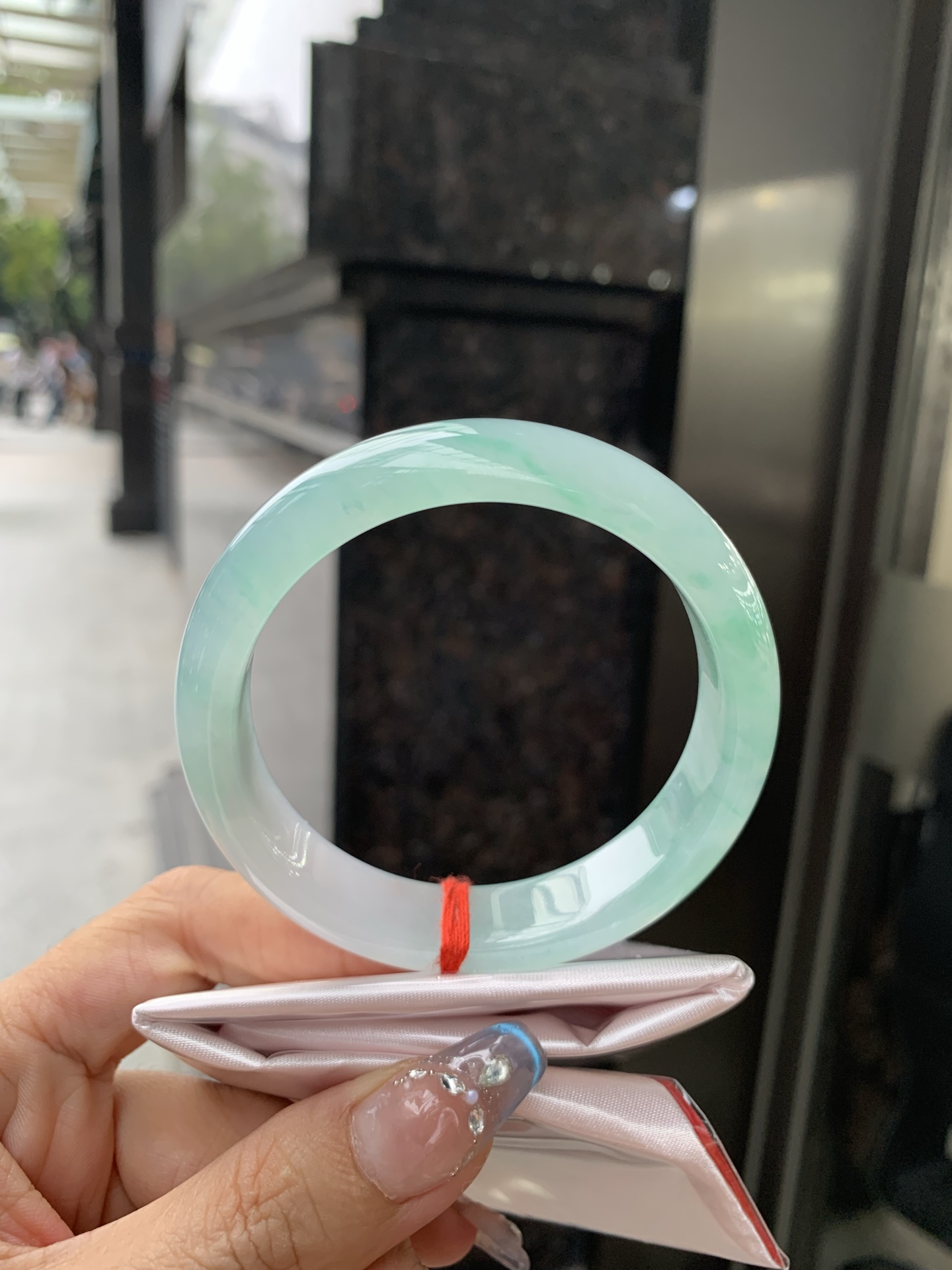 冰飘绿花宽版正圈，57.3/14/8，0417-N460，打灯细纹，底妆冰润细腻，春风十里不如腕间一