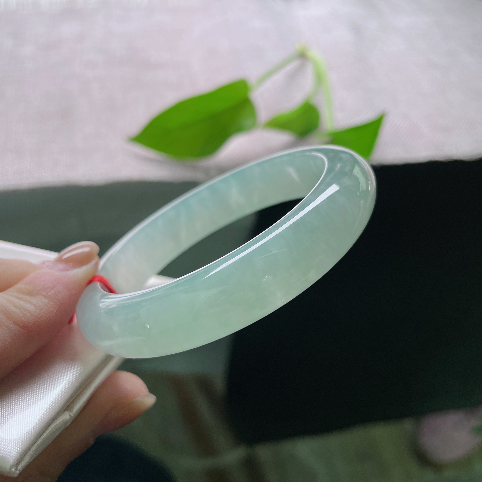 55.5/12.5/8.4晴底正圈，水润细腻，温婉，大方，料子清新，甜美ss49578a