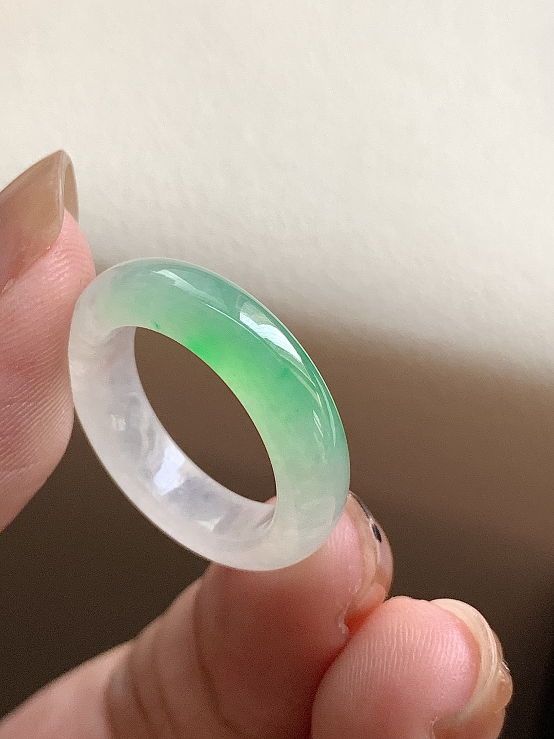 指环，飘花灵动，种老细腻形体佳，16.4*5.1*3.8,asd10417