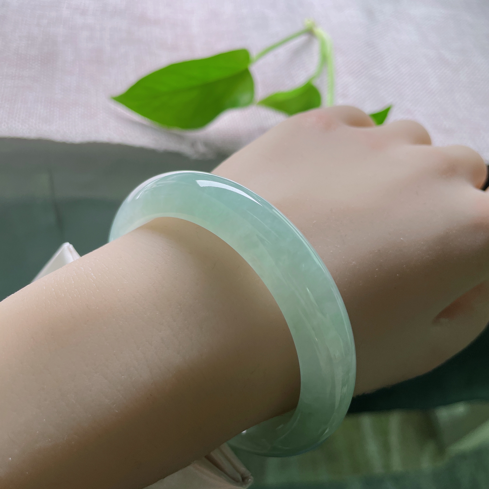 55.5/12.5/8.4晴底正圈，水润细腻，温婉，大方，料子清新，甜美ss49578a