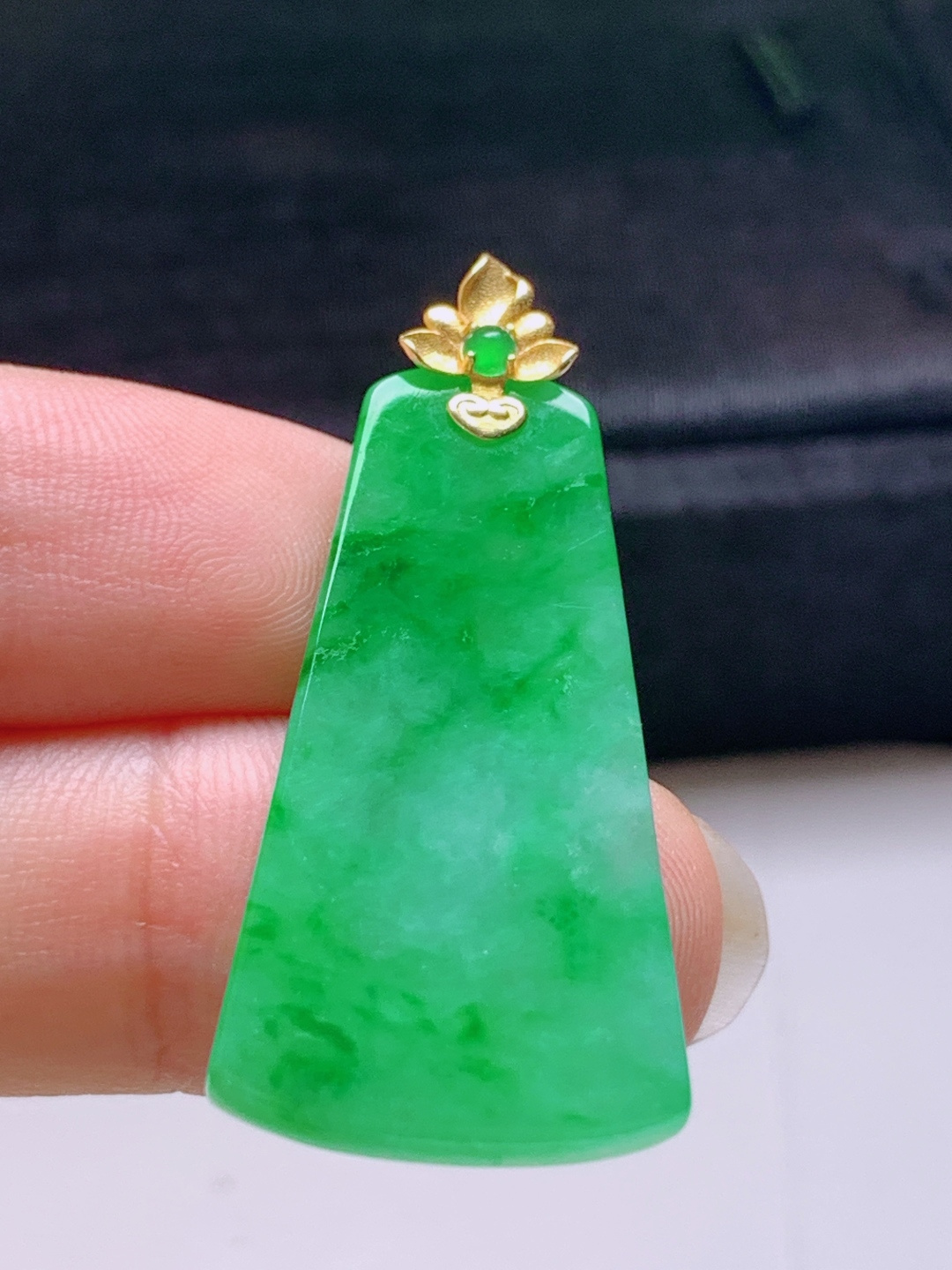 ️ 冰阳绿无事牌吊坠，无裂色阳，裸石32.3-17.3-3.637.1