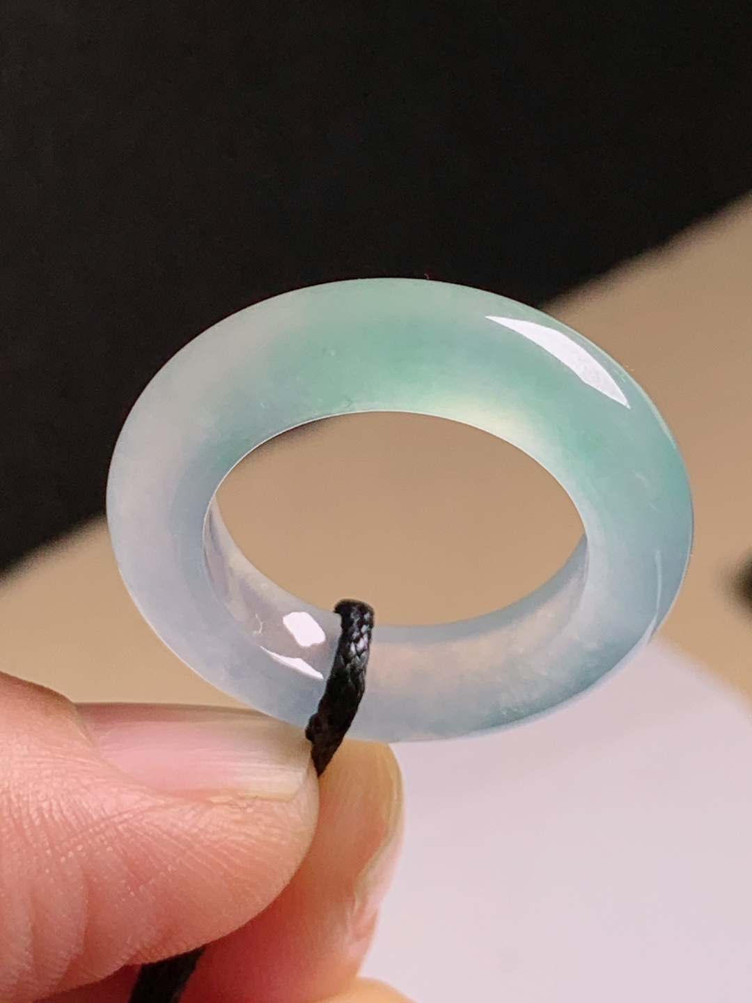 ️ 冰种指环，冰透无裂，蓝底漂亮，裸石27-5.7-4.9，圈口15