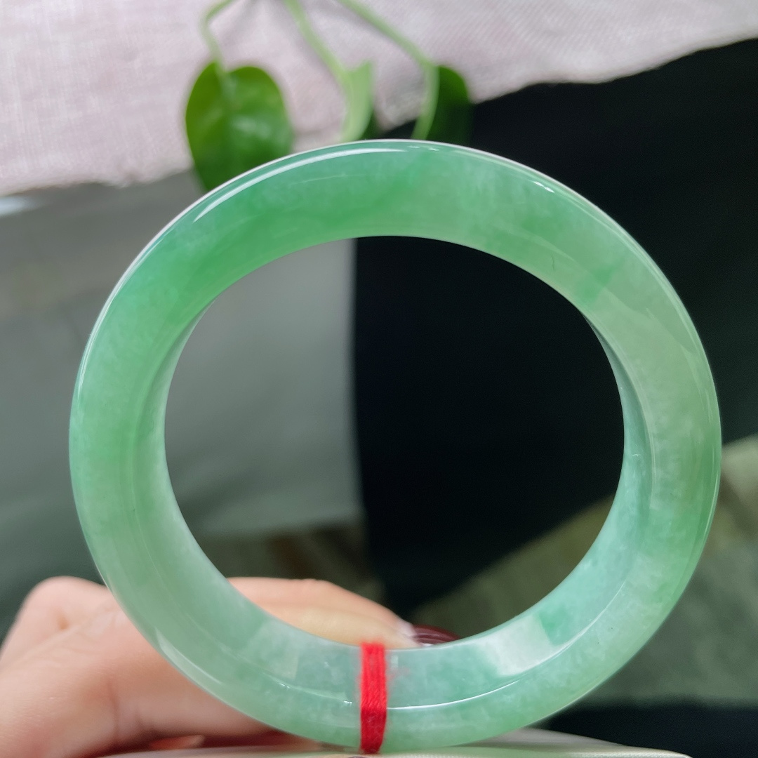 53.8/12.7/8.5，绿底正圈，举足轻晃间仿佛荡漾起阵阵涟漪，温柔仙美，棉纹，ss50862a