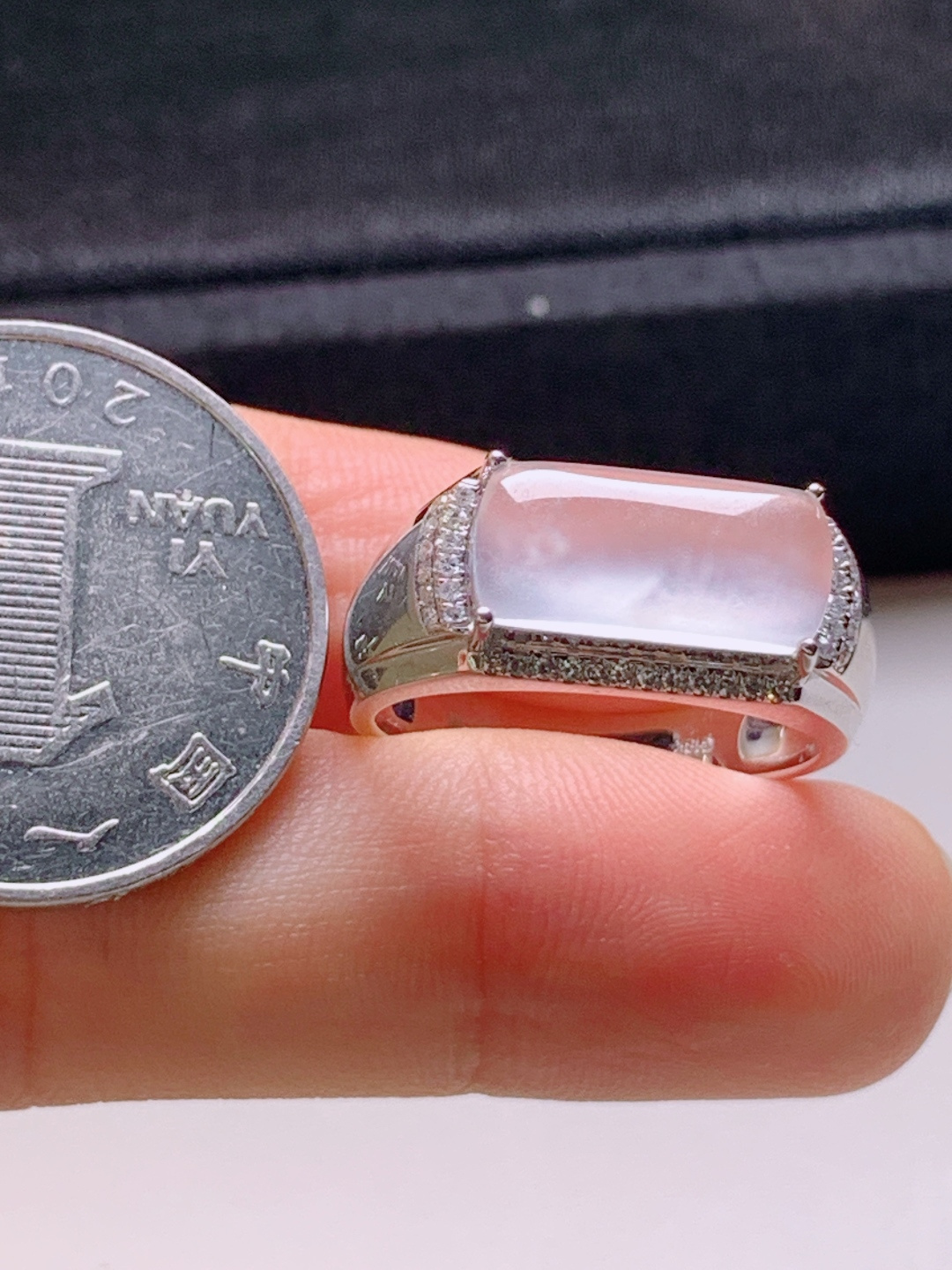 ️ 冰种马鞍形戒指，无裂通透起光，裸石13.7-6.5-3.2，圈口17