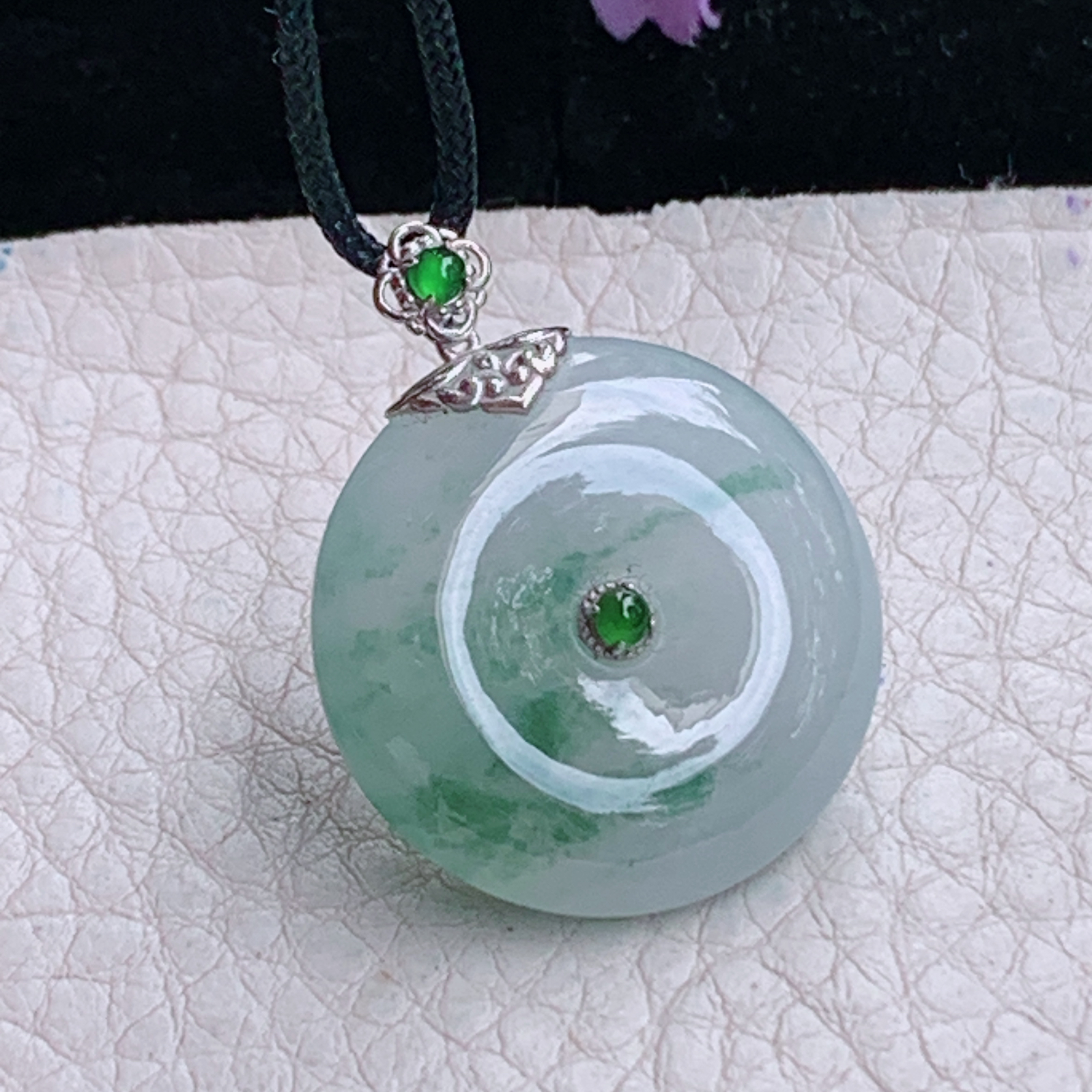 zz3实拍30.5*24.3*6天然缅甸翡翠飘花平安扣吊坠 镶金玉扣锁骨坠