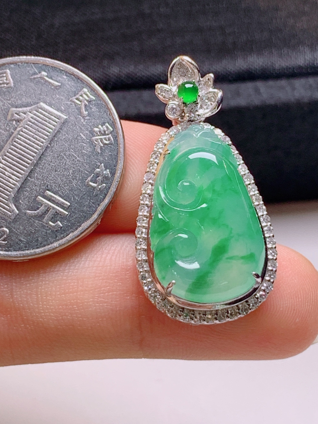️ 冰阳绿如意吊坠，无裂色阳饱满，裸石20.1-12.5-4.131.1-15.8-9.4