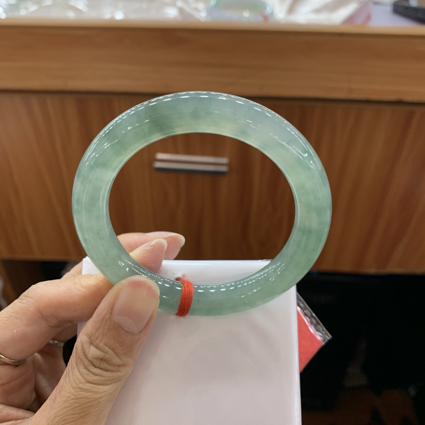 041633GX 冰飘花圆条翡翠手镯 54.5-10，无裂