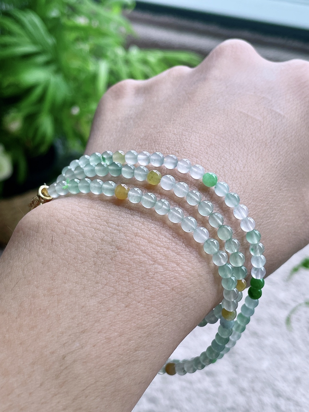 【珠子】冰多宝珠链圆珠珠子珠链【说明】缅甸 性比高  【尺寸】4mm，31cm【重量】17.2克