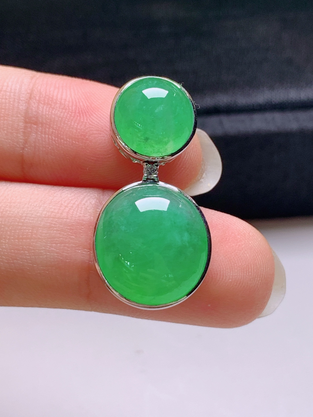 ️ 冰阳绿旦面吊坠，无裂色阳饱满，裸石14.3-13.6-6.227.6-7.3