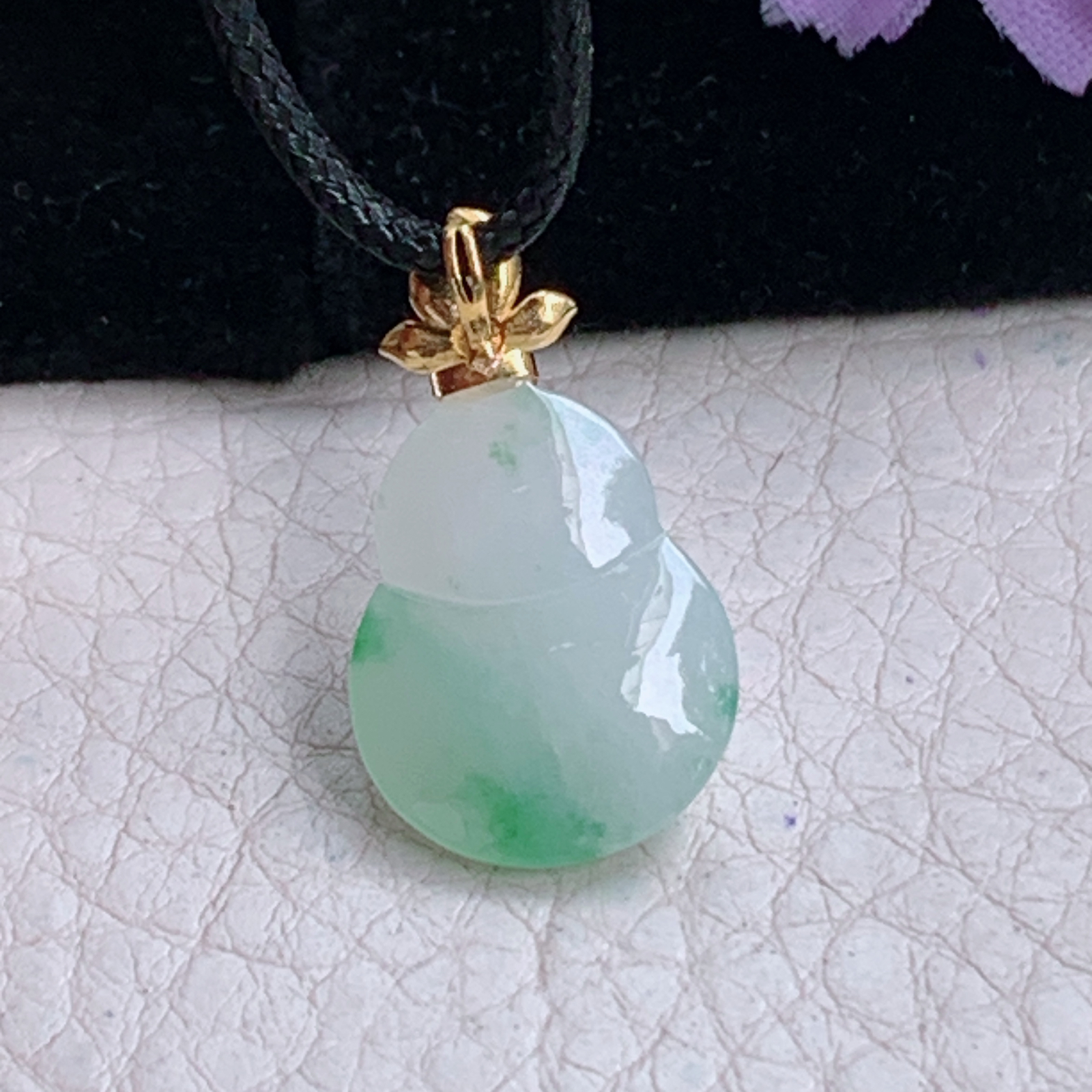 zz3实拍连金25.8*14.5*5.3天然缅甸翡翠冰飘阳绿花胡芦吊坠 镶金福禄锁骨坠