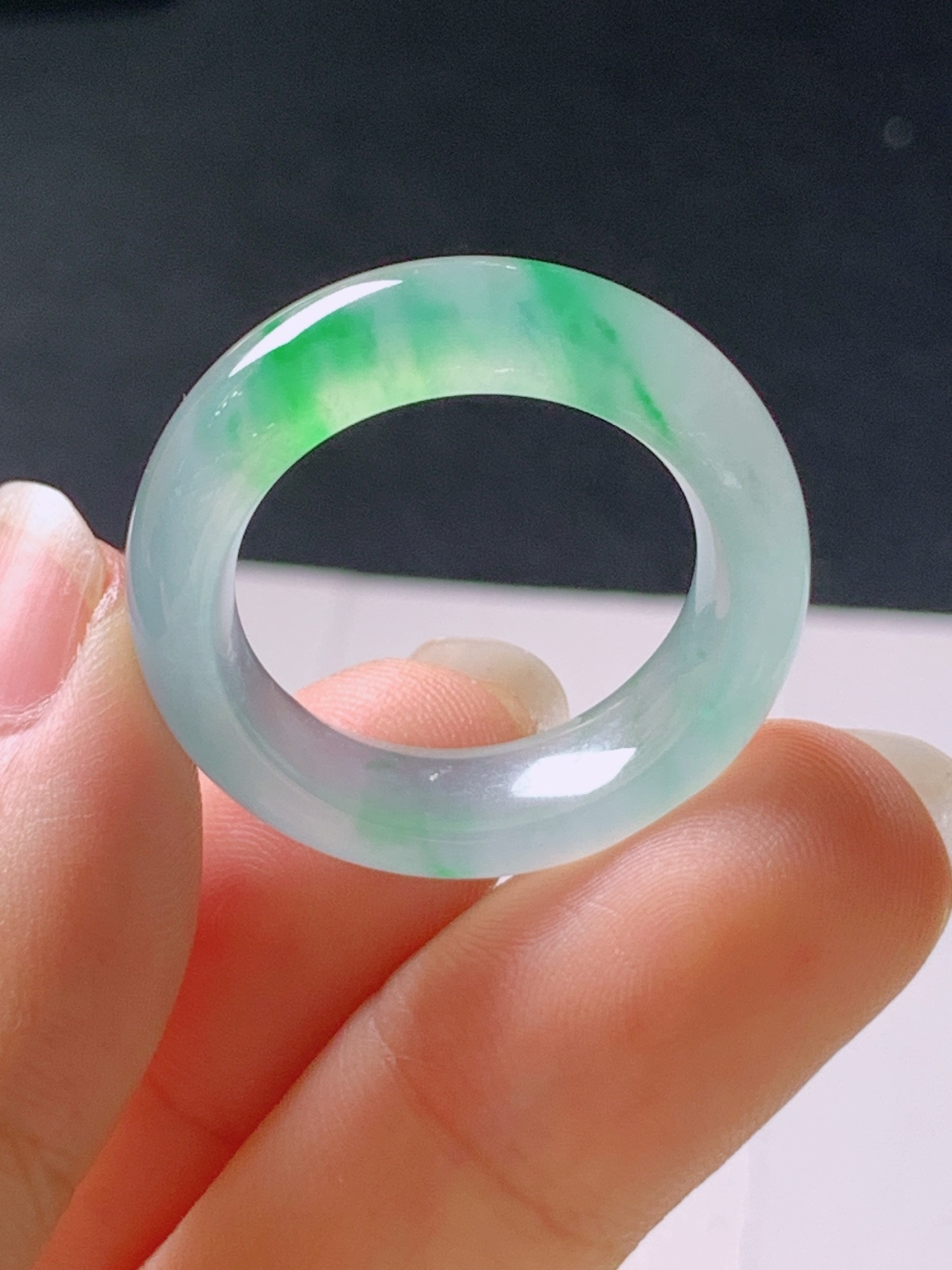 ️ 冰种绿指环，无裂翠绿水润，裸石27.3-7.1-4.3，圈口18