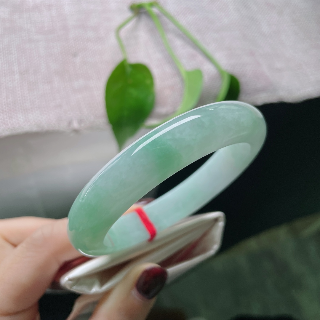 56.8/12.2/8.7淡春彩正圈，风华自生，感，是自带滤镜的翠。无裂，ss50869a