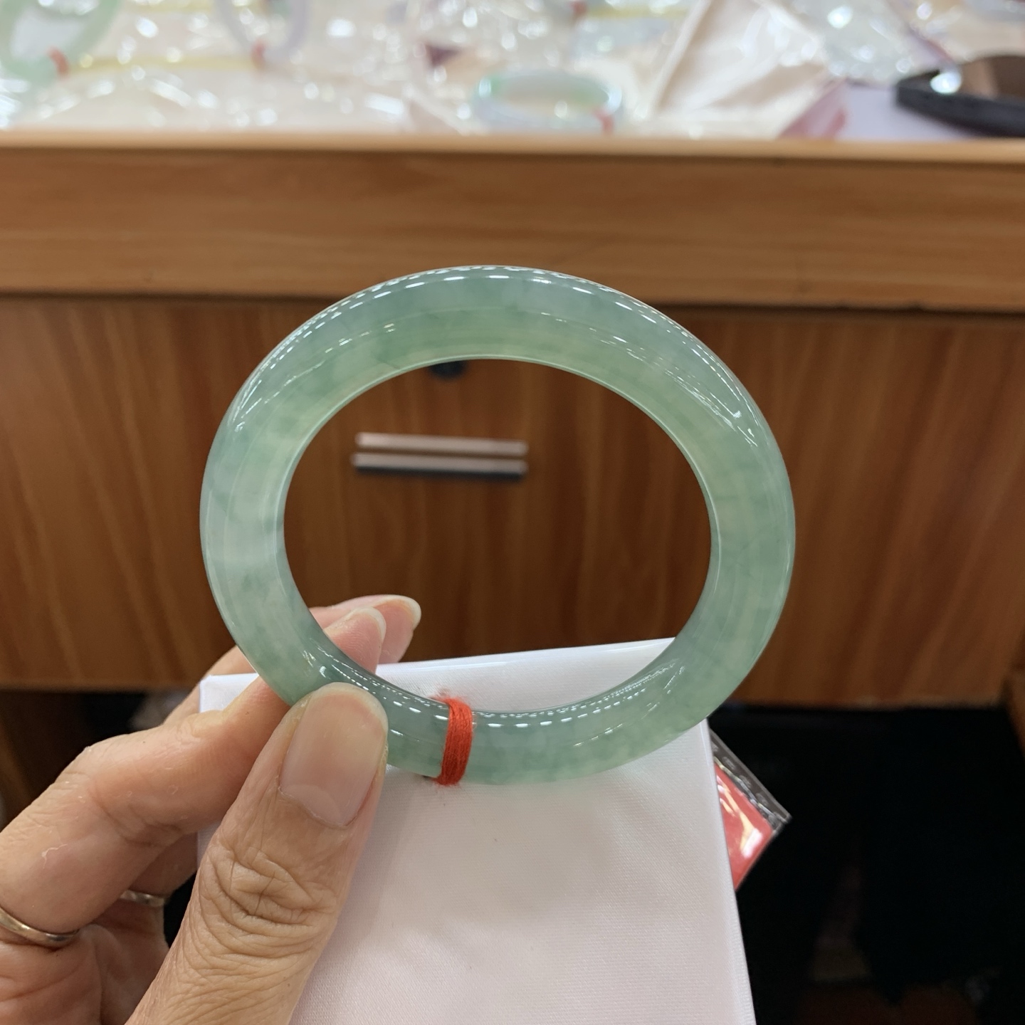 041633GX 冰飘花圆条翡翠手镯 54.5-10，无裂