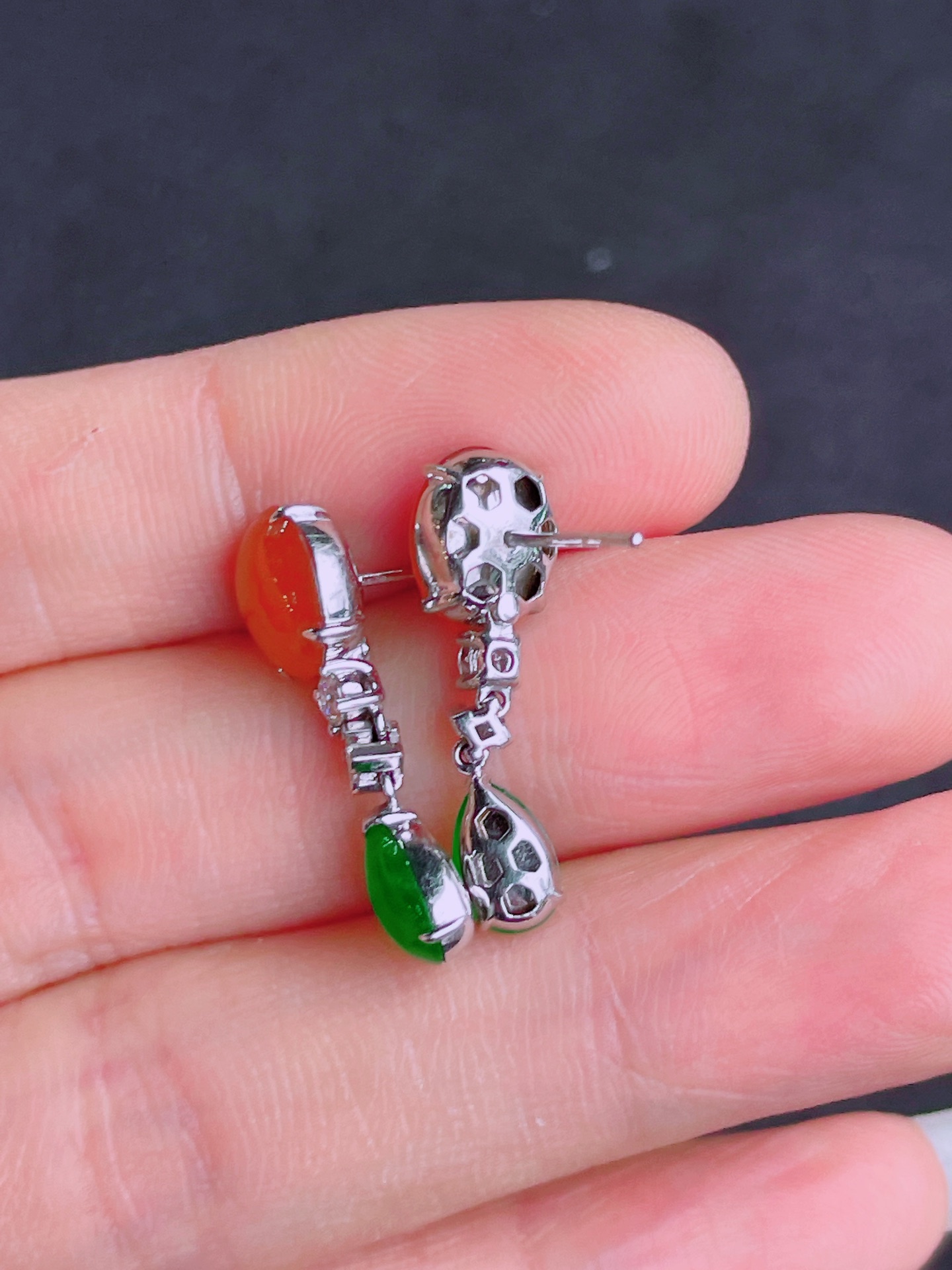 ️高冰绿黄翡蛋面耳钉 晶莹剔透，新颖时尚，无裂，9-8-3